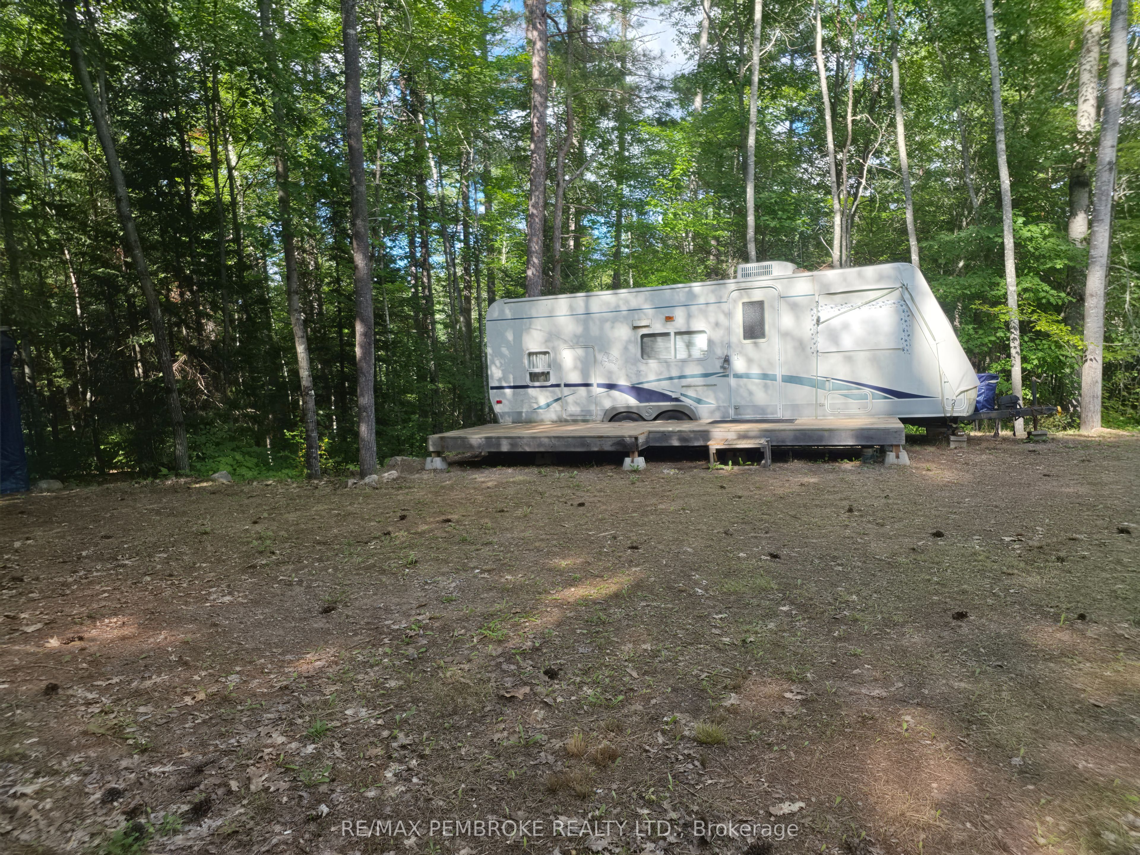 5032 Round Lake Road Property Photo 31
