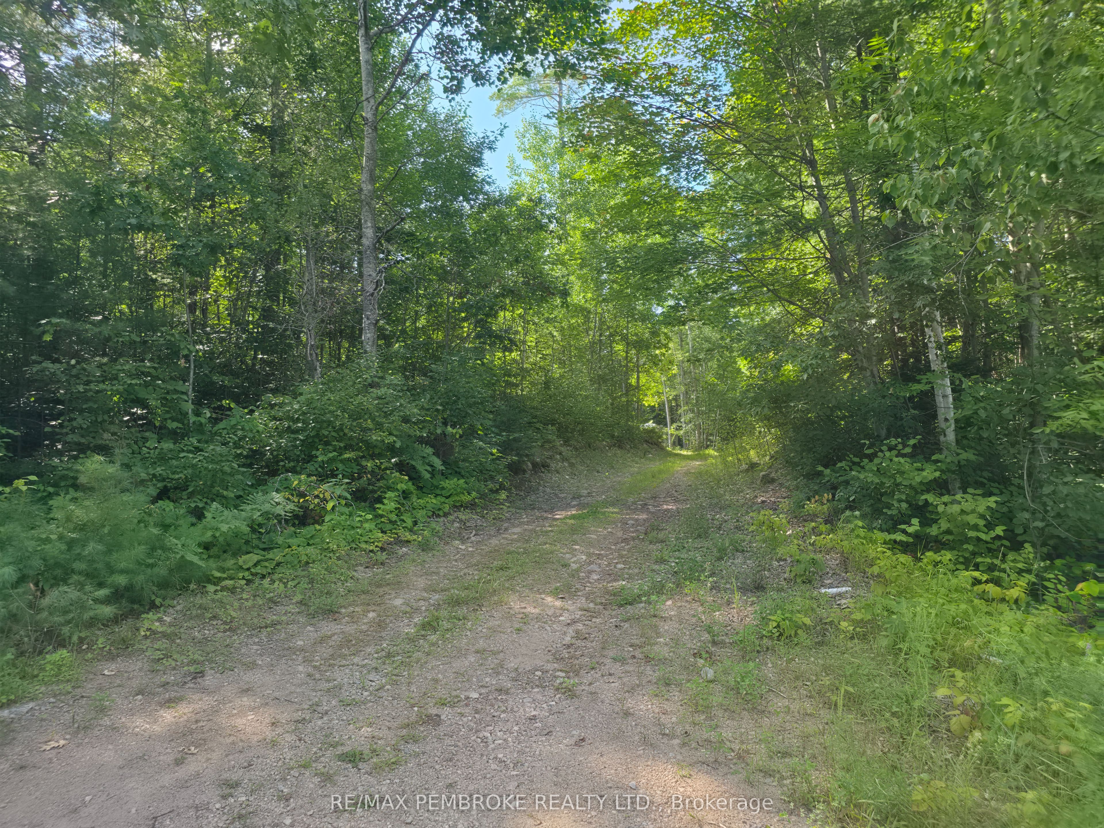 5032 Round Lake Road Property Photo 37