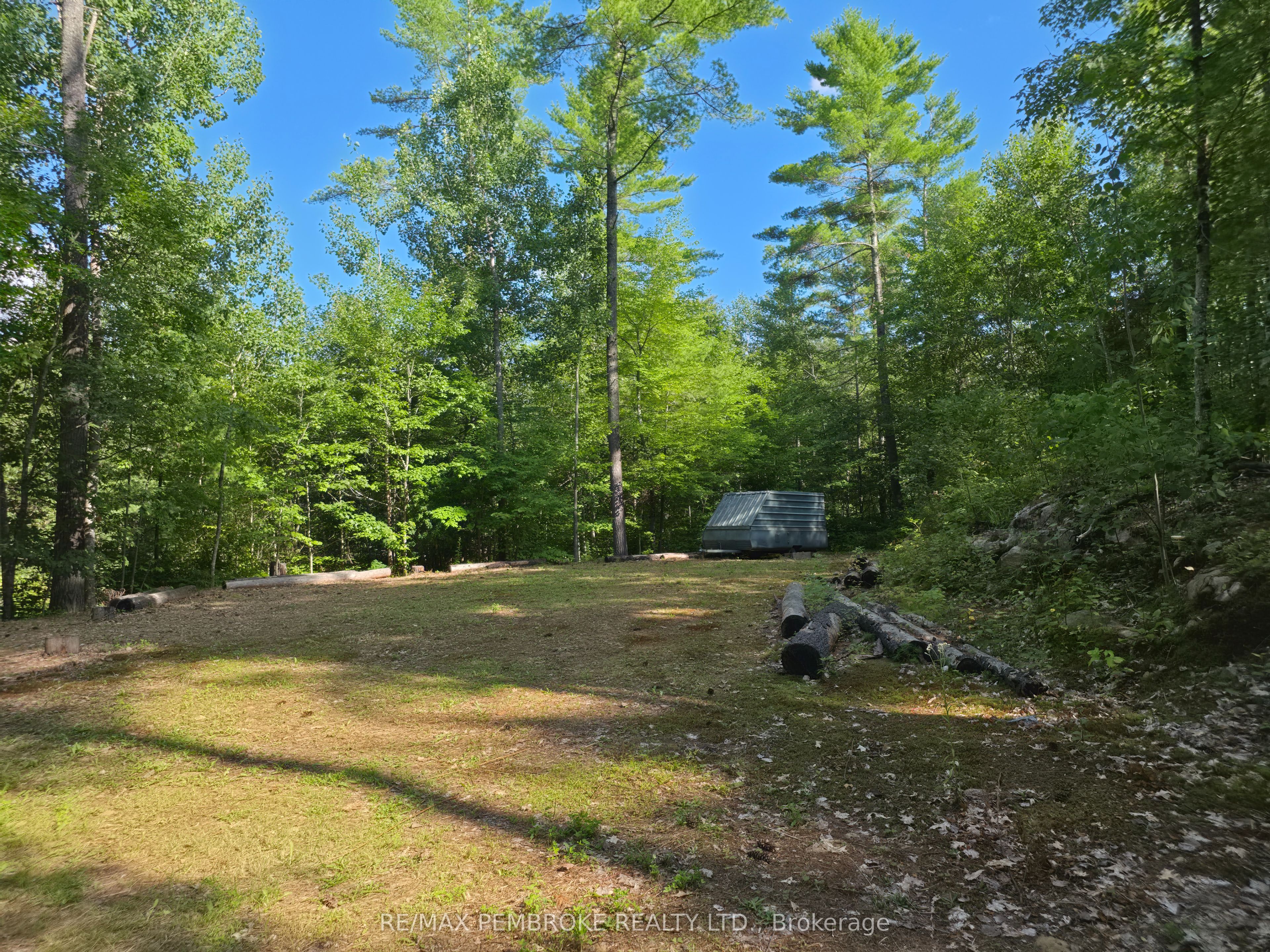 5032 Round Lake Road Property Photo 41