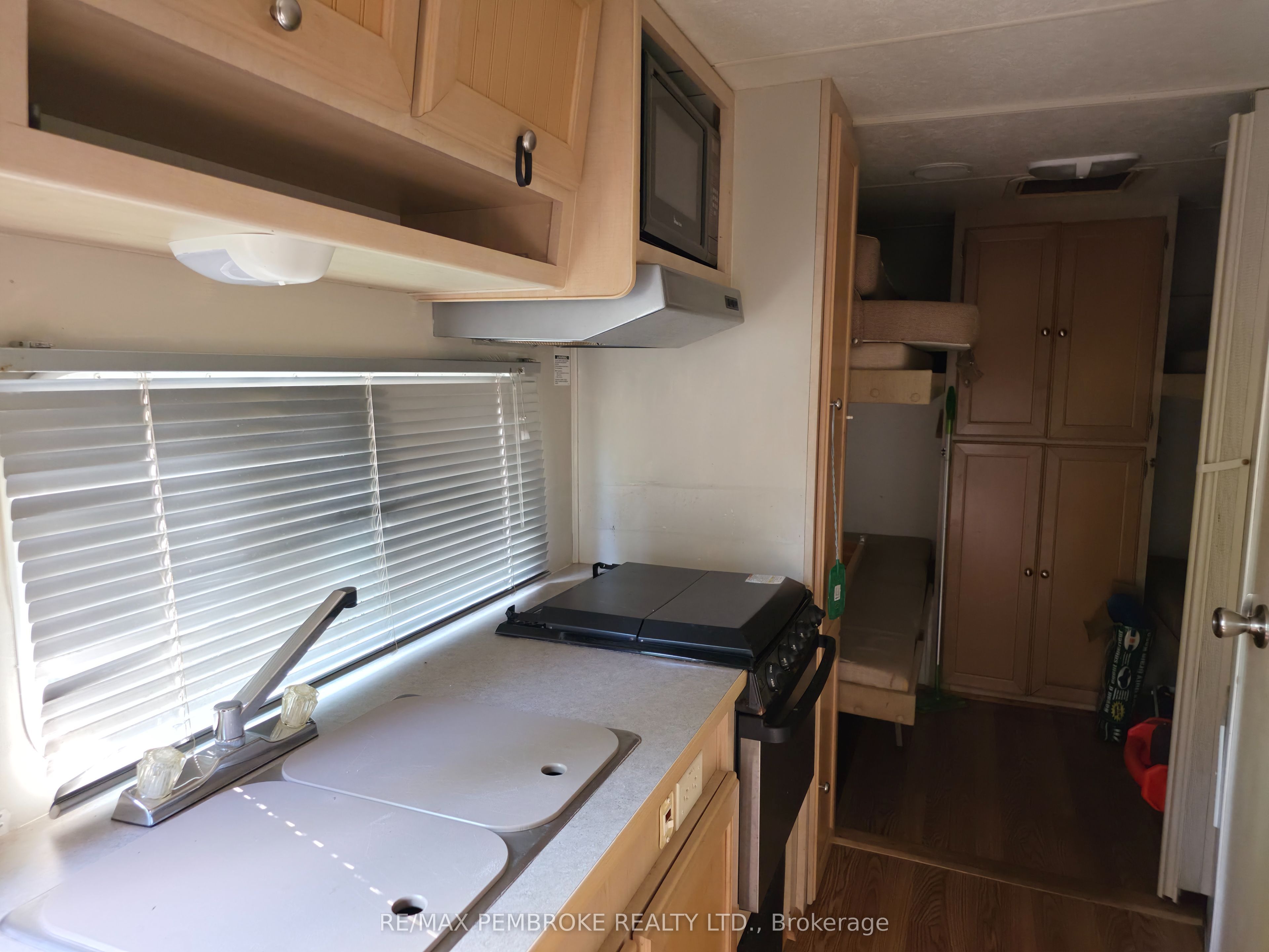 5032 Round Lake Road Property Photo 44