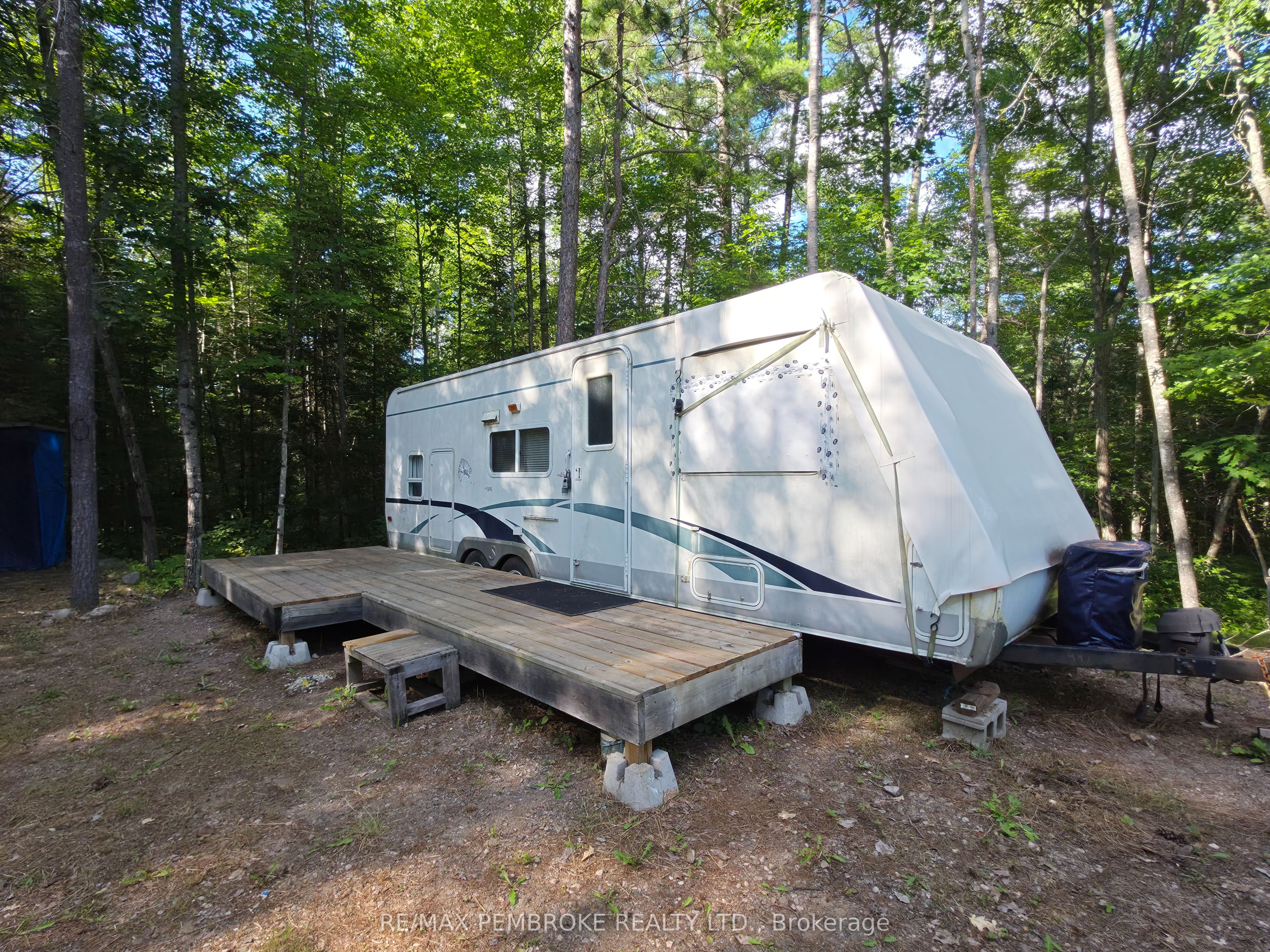 5032 Round Lake Road Property Photo 49
