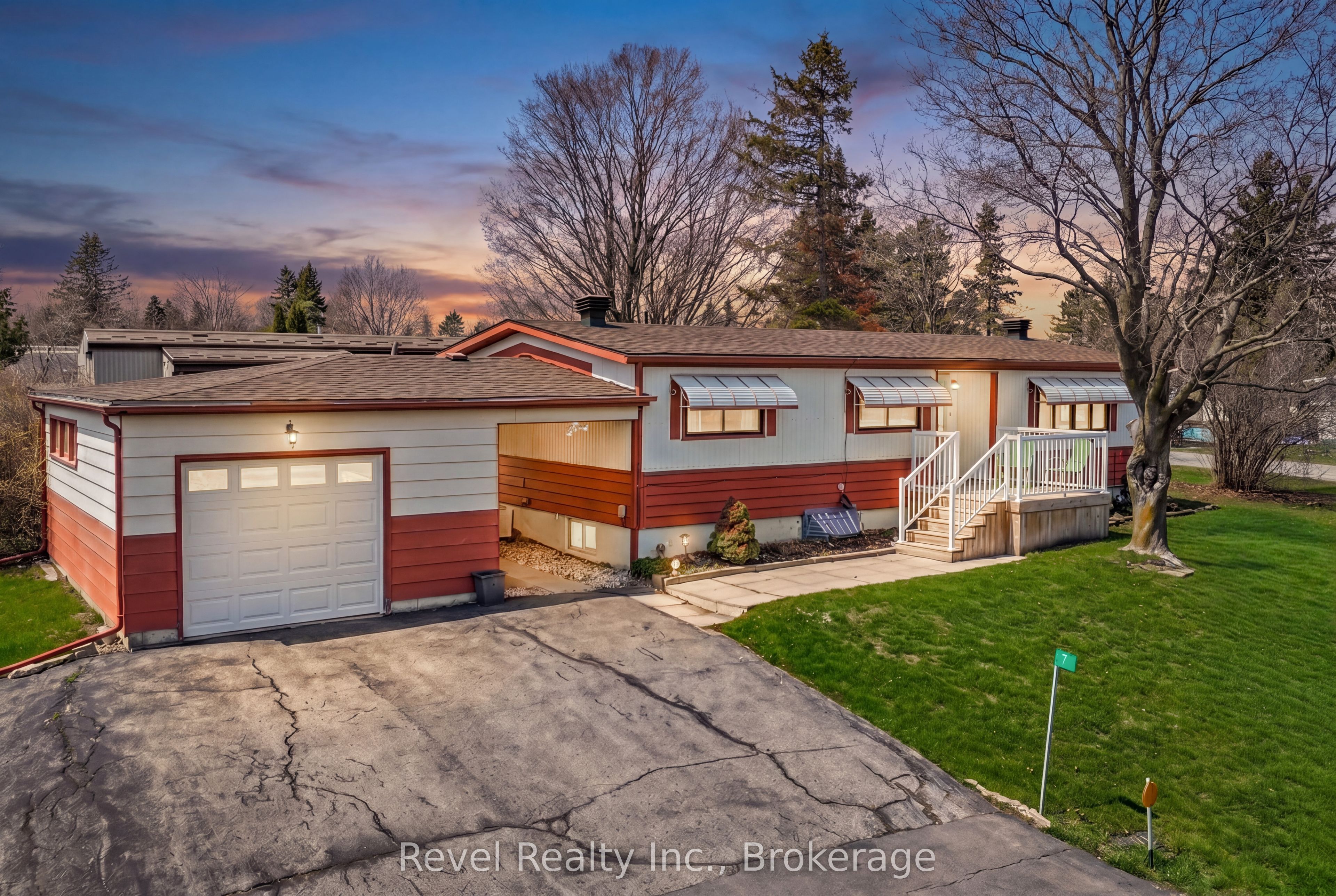 7 Macal Drive Property Photo 1