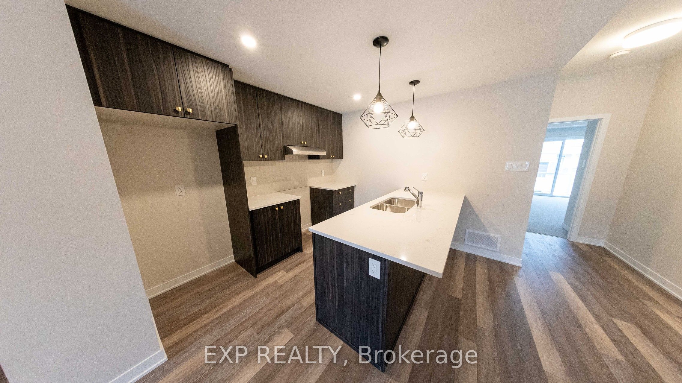 206 Lillian Freiman Private Property Photo 7