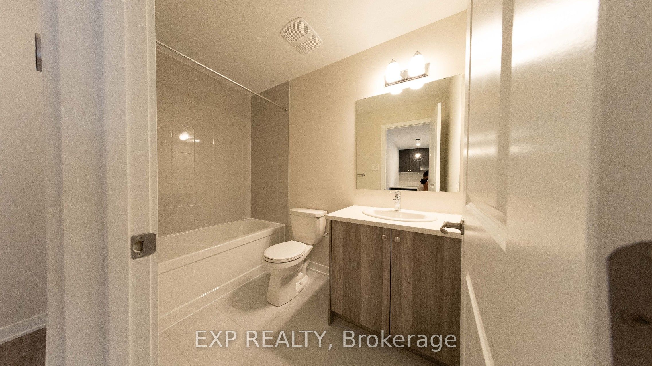 206 Lillian Freiman Private Property Photo 8