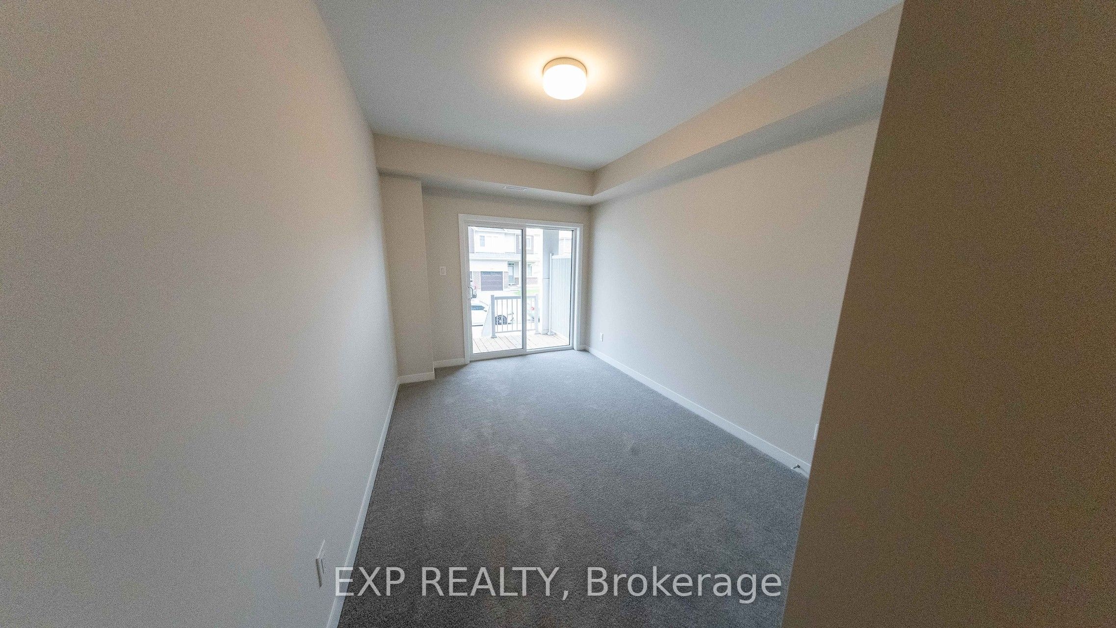 206 Lillian Freiman Private Property Photo 9