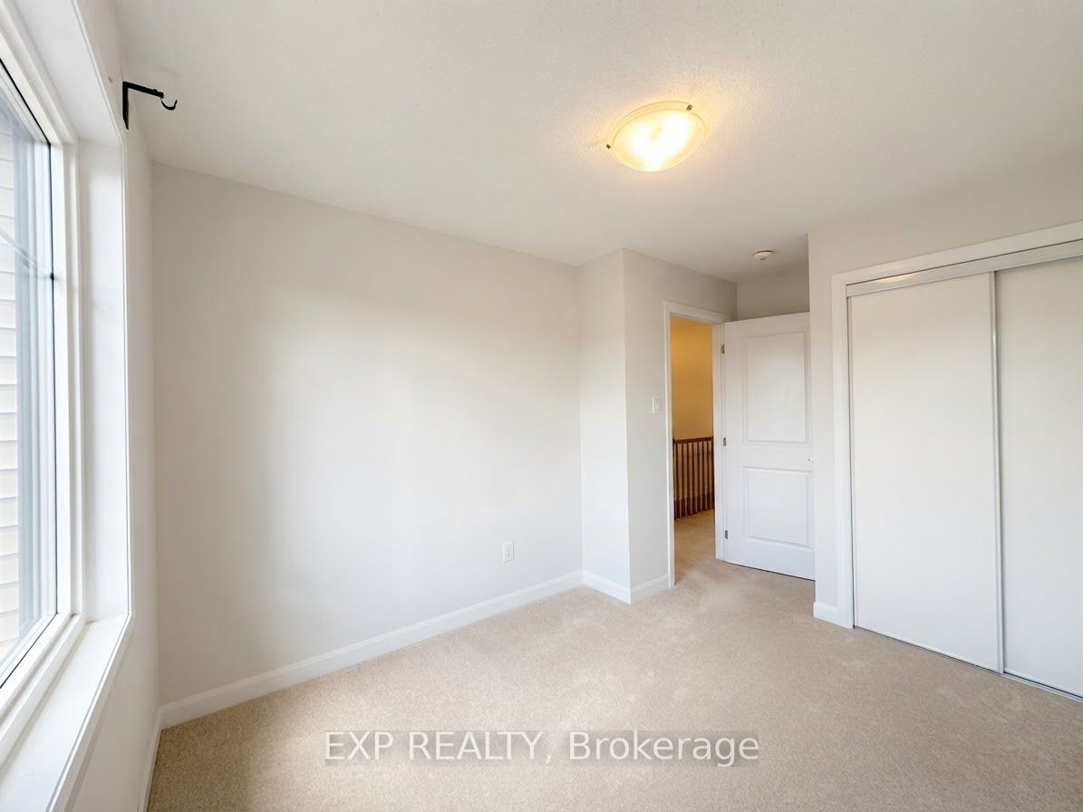 725 Cashmere Terrace Property Photo 20