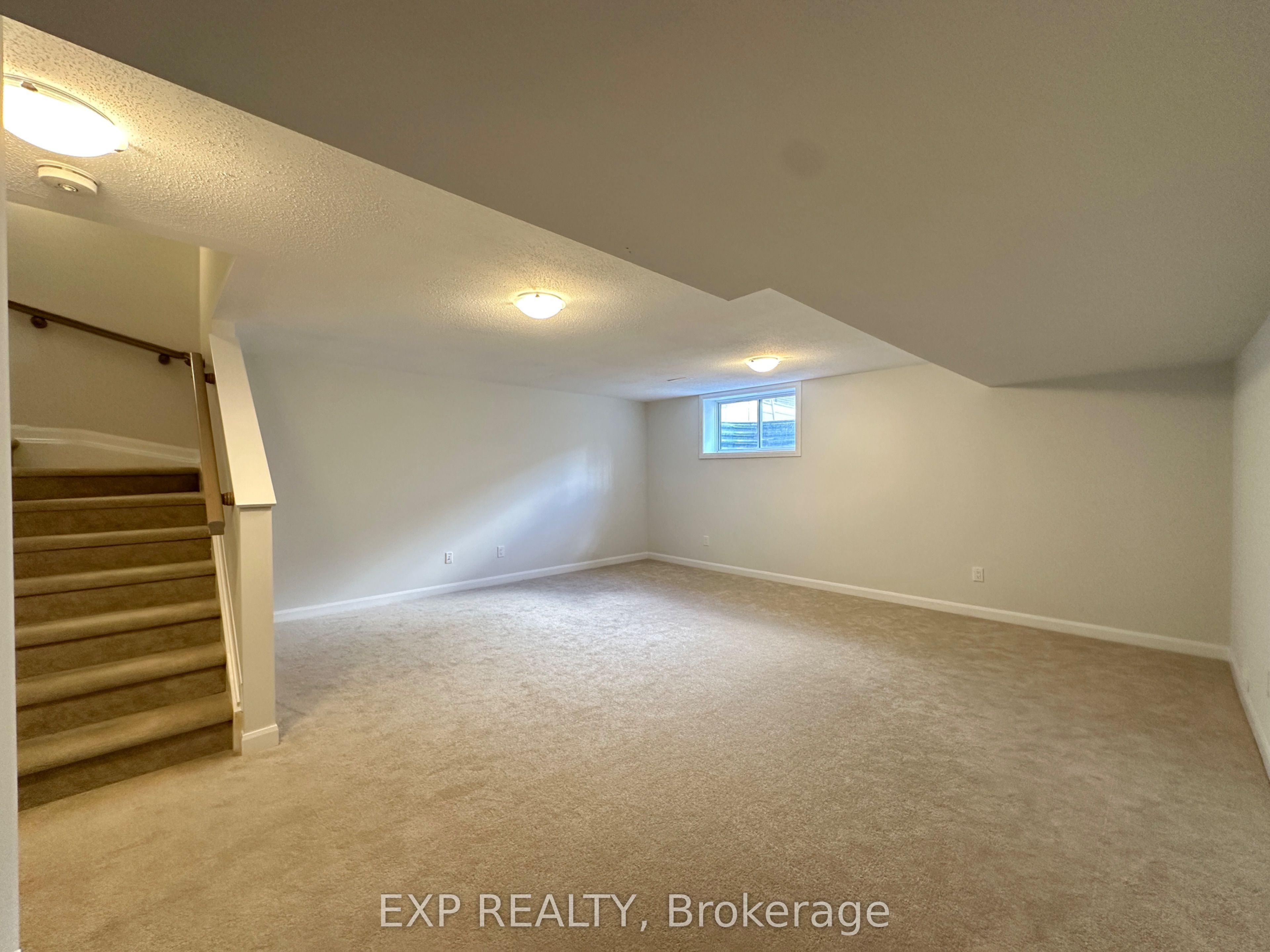 725 Cashmere Terrace Property Photo 22