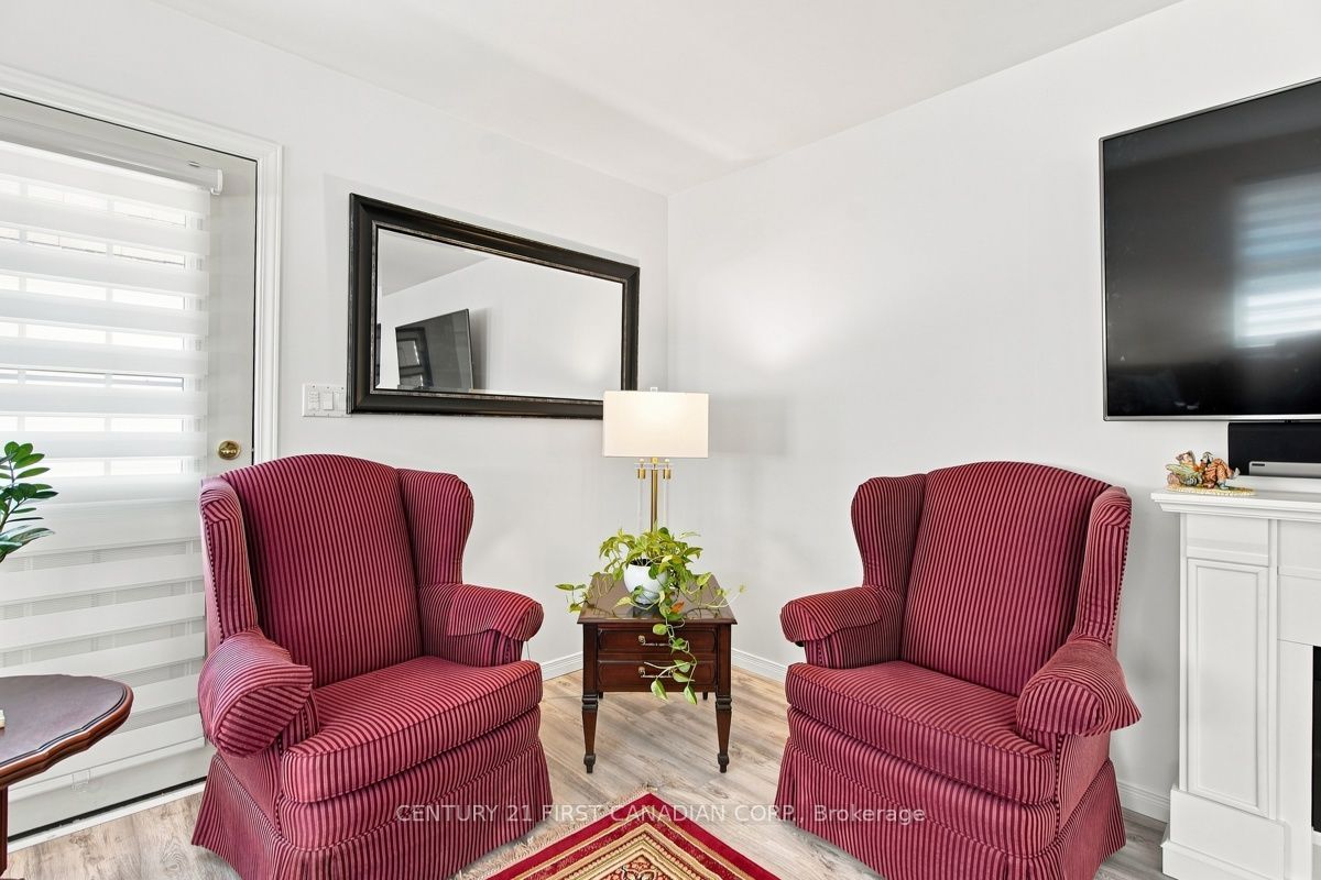 212 Main Street Property Photo 17