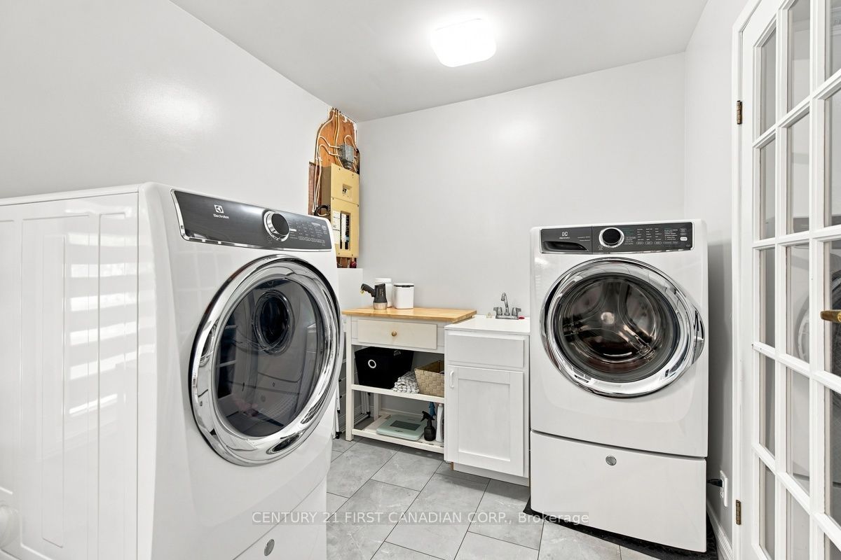 212 Main Street Property Photo 24