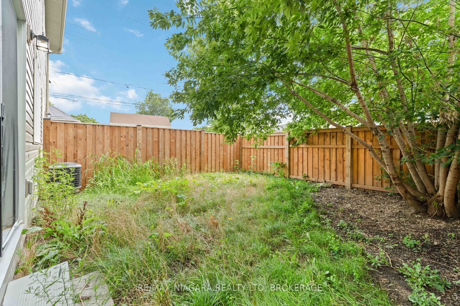 81 Grove Street Property Photo 45