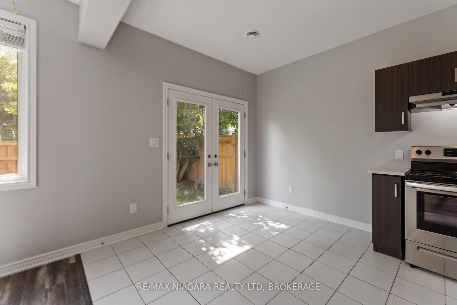 81 Grove Street Property Photo 10