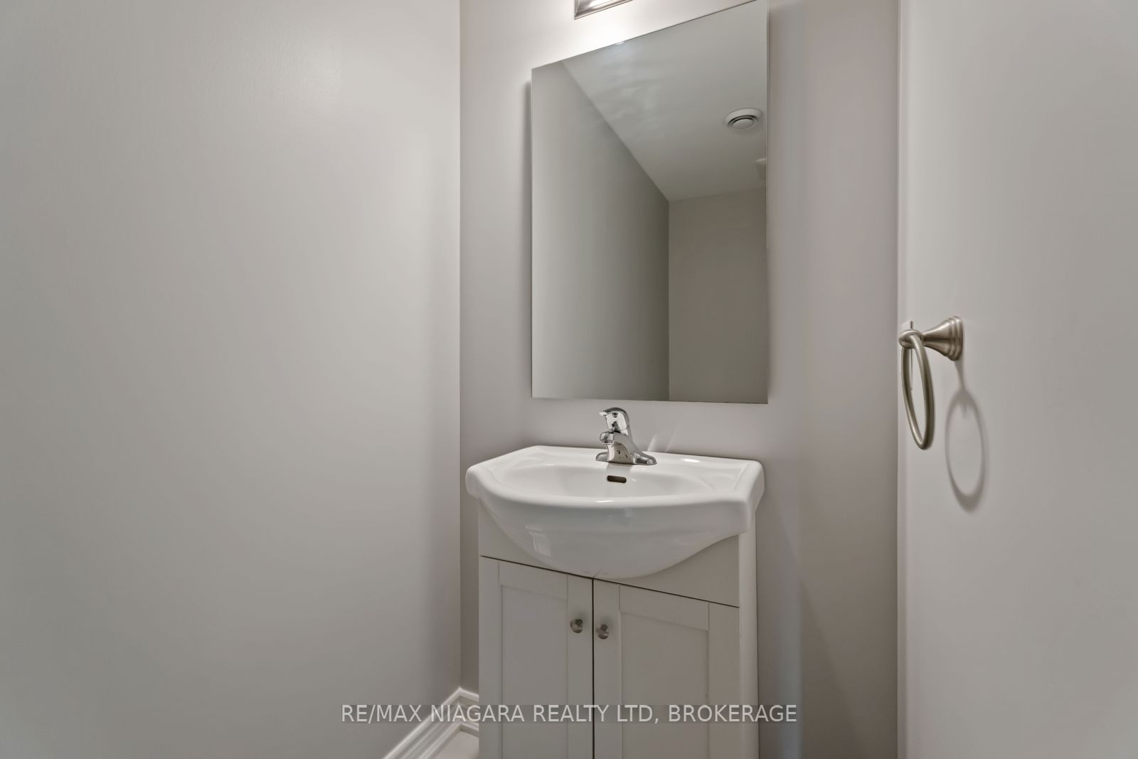81 Grove Street Property Photo 15
