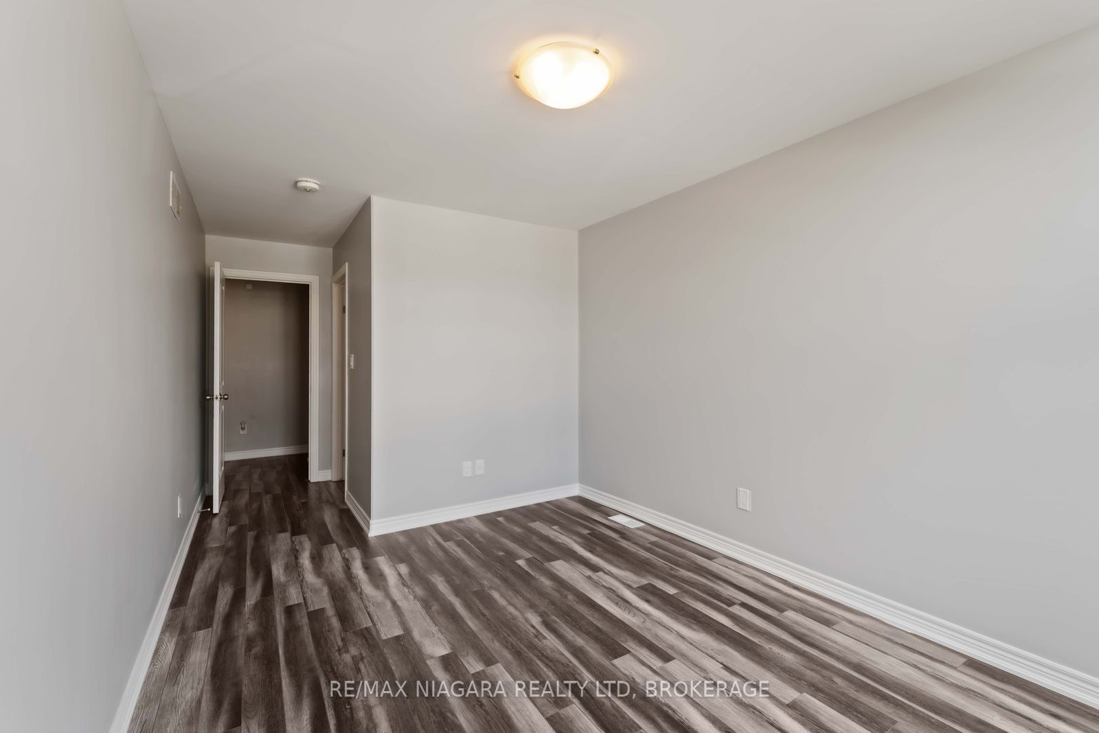 81 Grove Street Property Photo 25