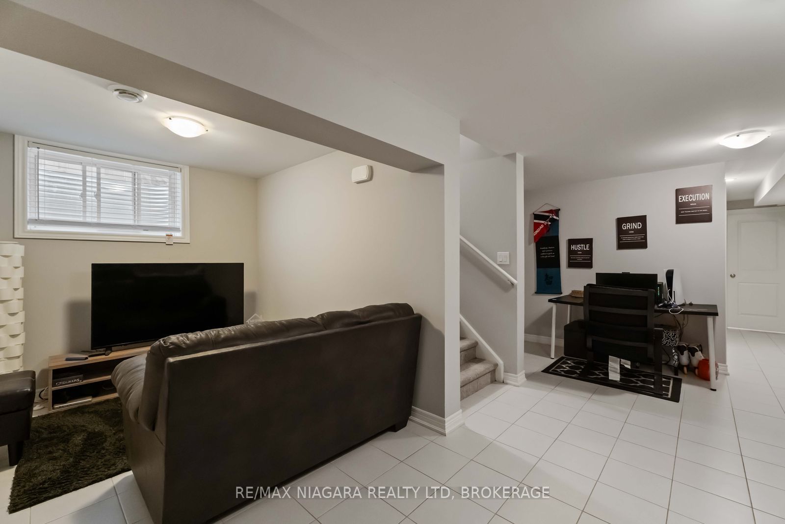 81 Grove Street Property Photo 33