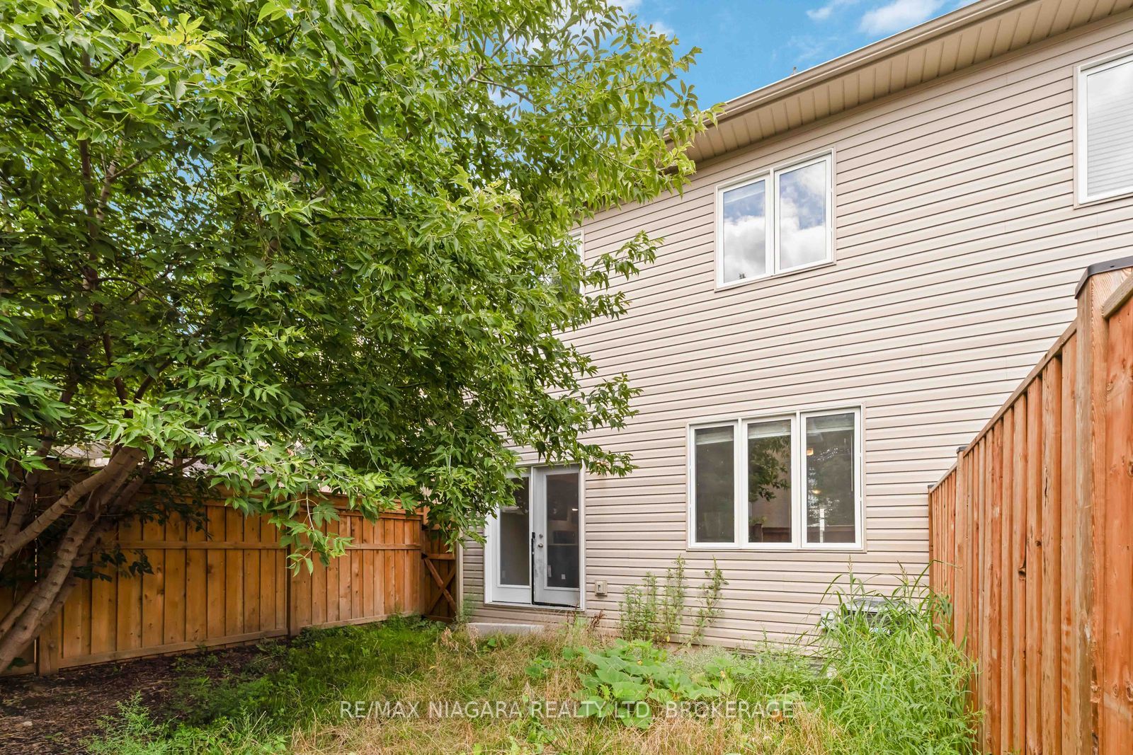 81 Grove Street Property Photo 45
