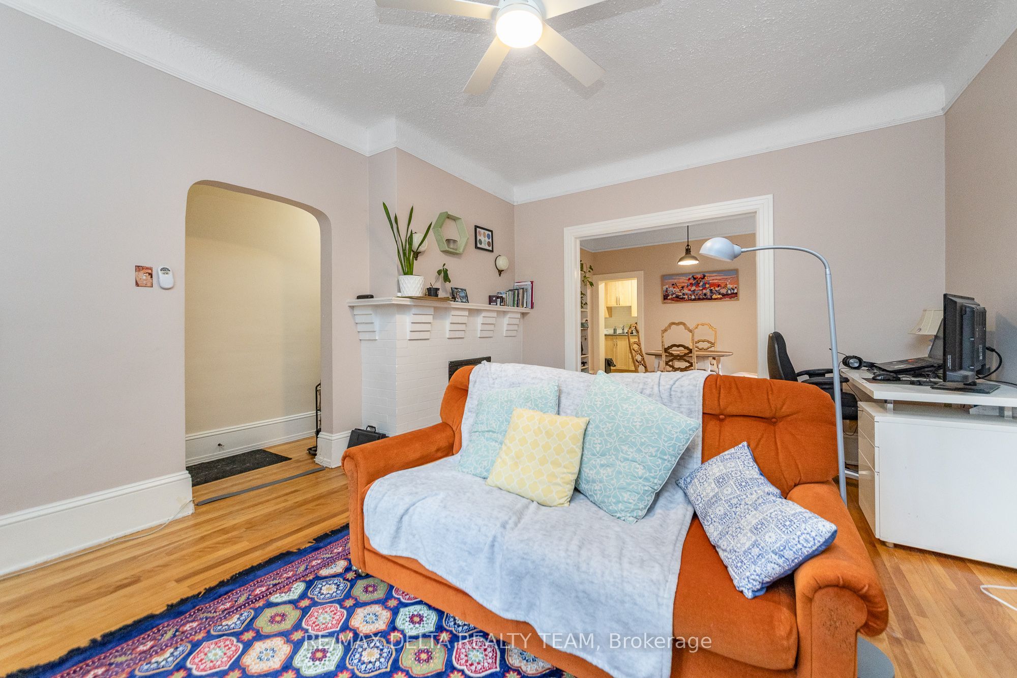 192 Stanley Avenue A Property Photo 4