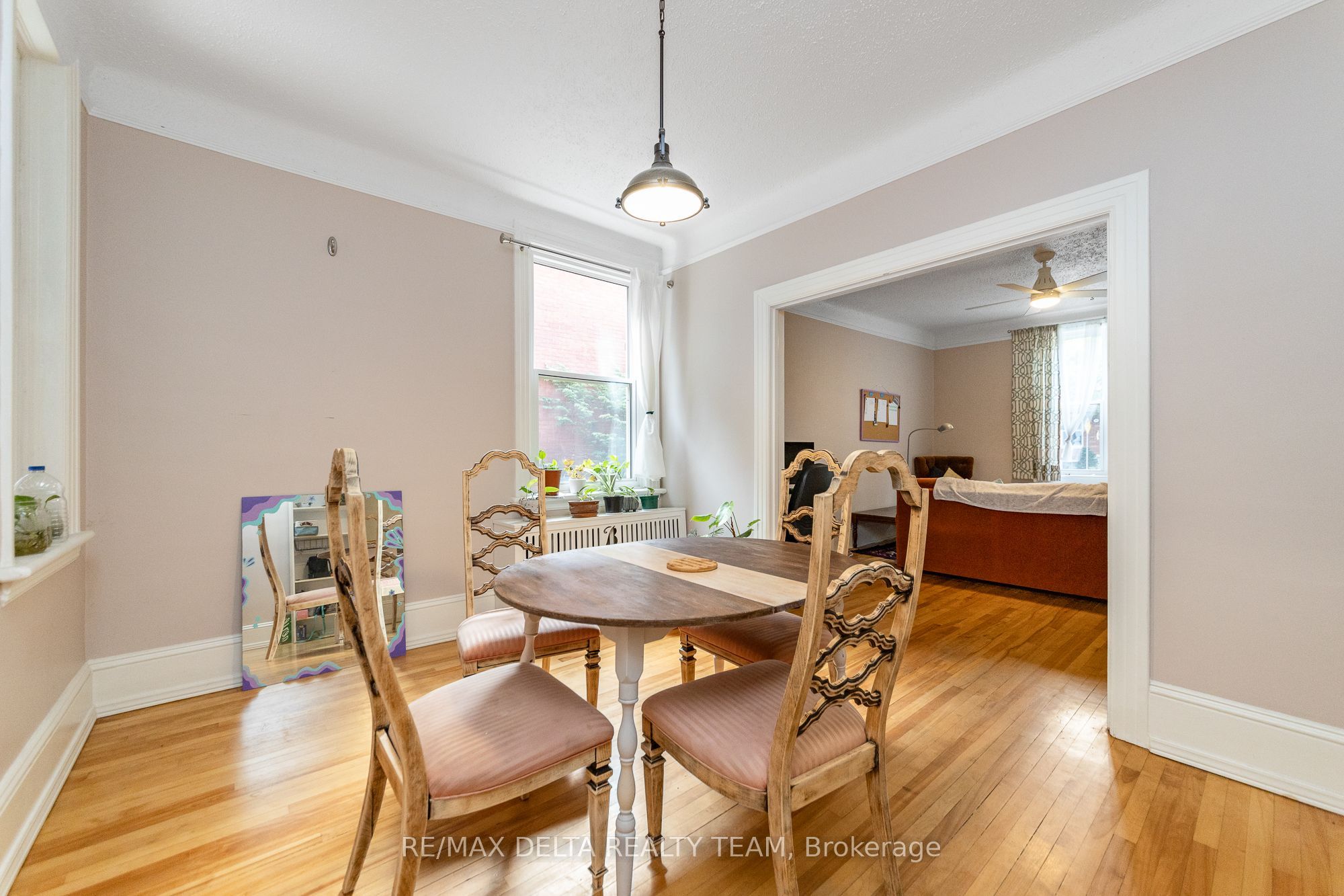 192 Stanley Avenue A Property Photo 8