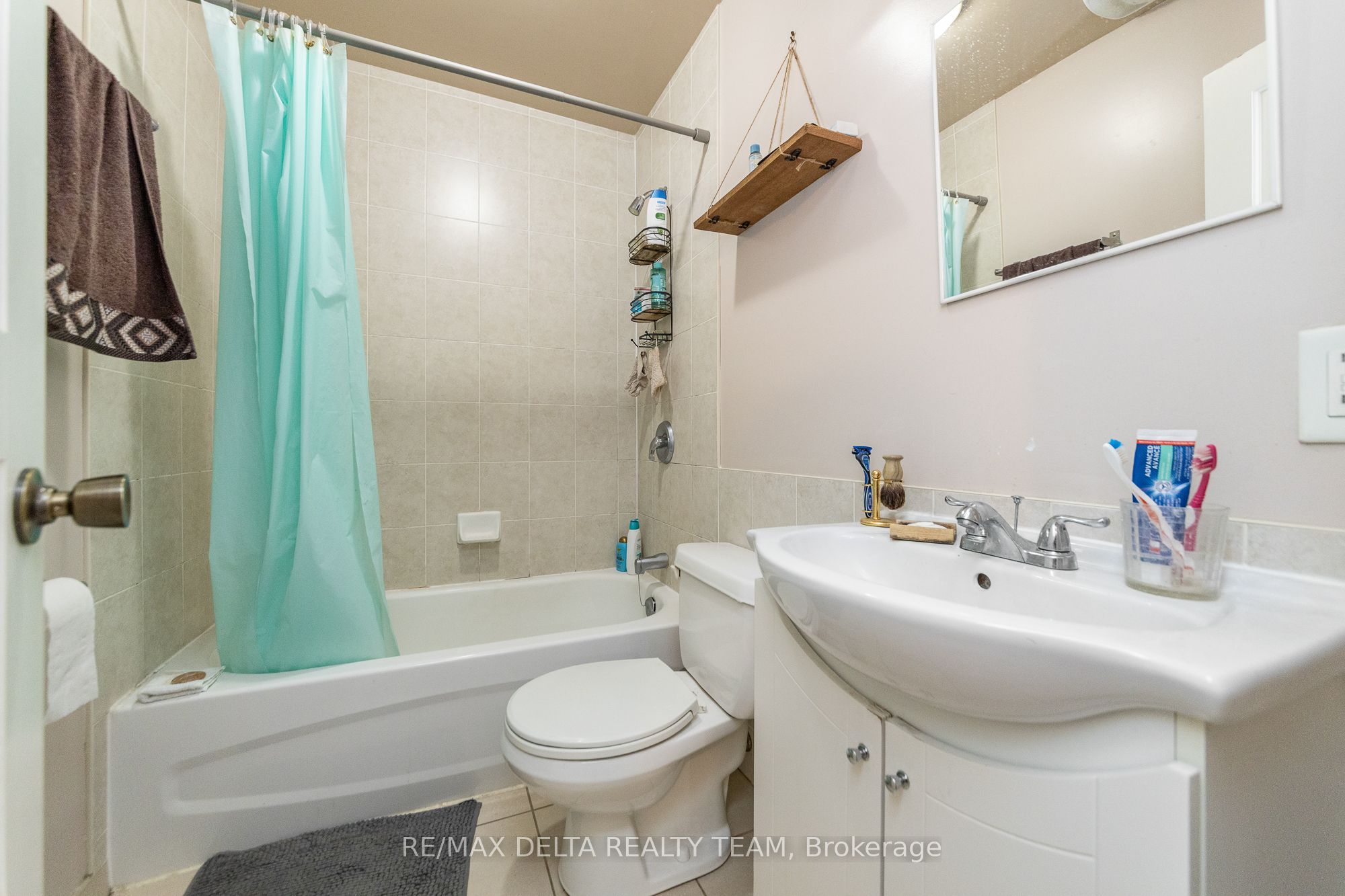 192 Stanley Avenue A Property Photo 14
