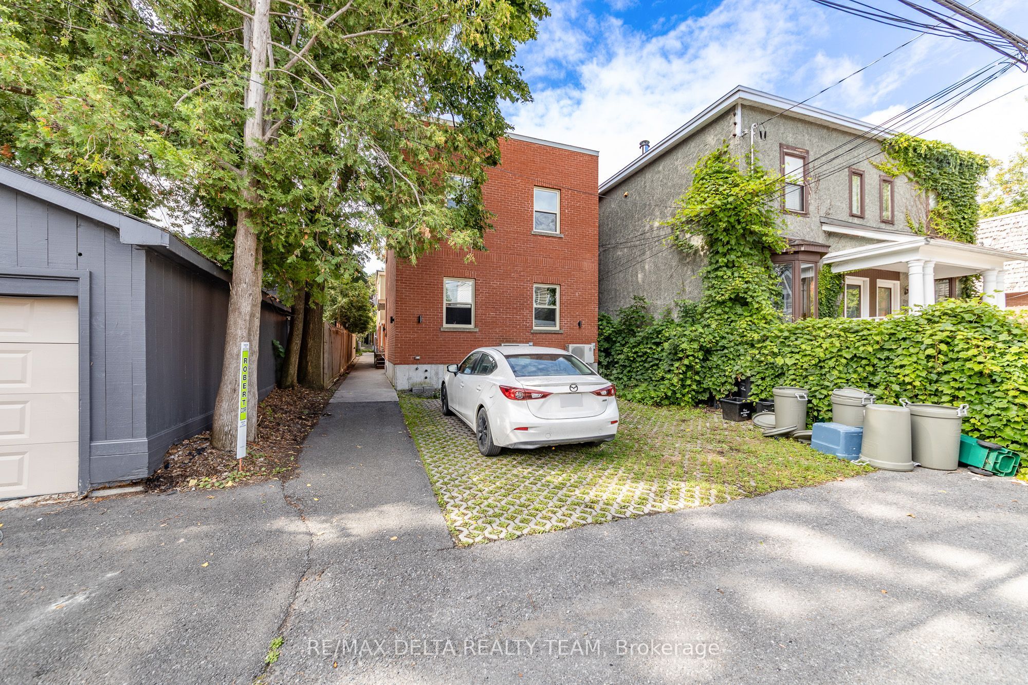 192 Stanley Avenue A Property Photo 20
