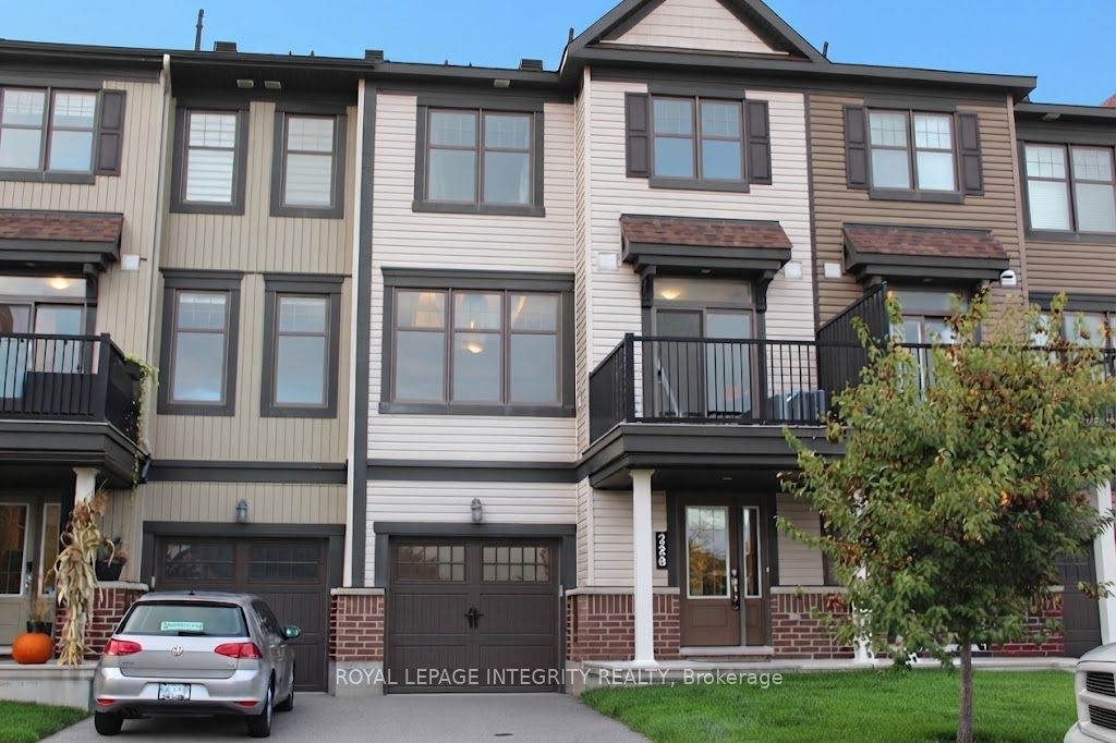 228 Halyard Way Property Photo 1