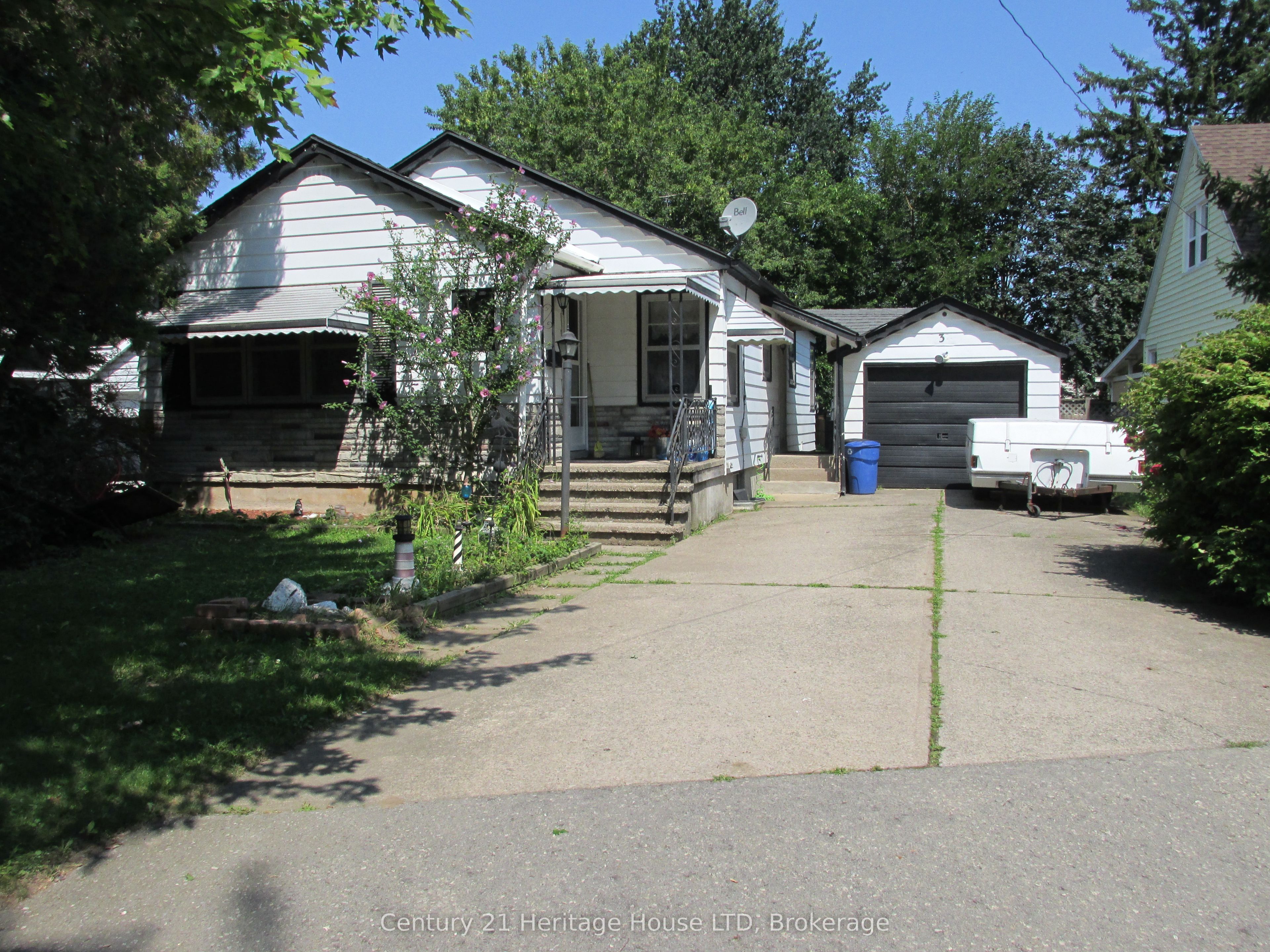 3 Melba Road Property Photo 1