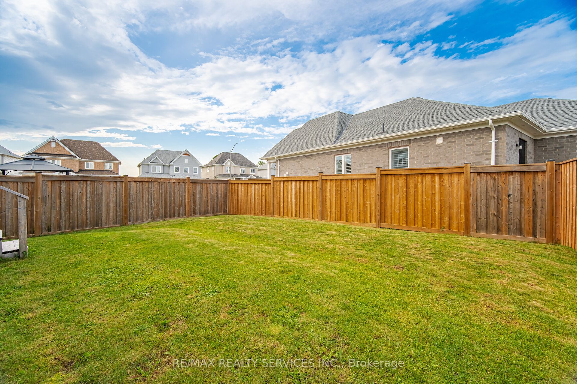 20 Todd Crescent Property Photo 21