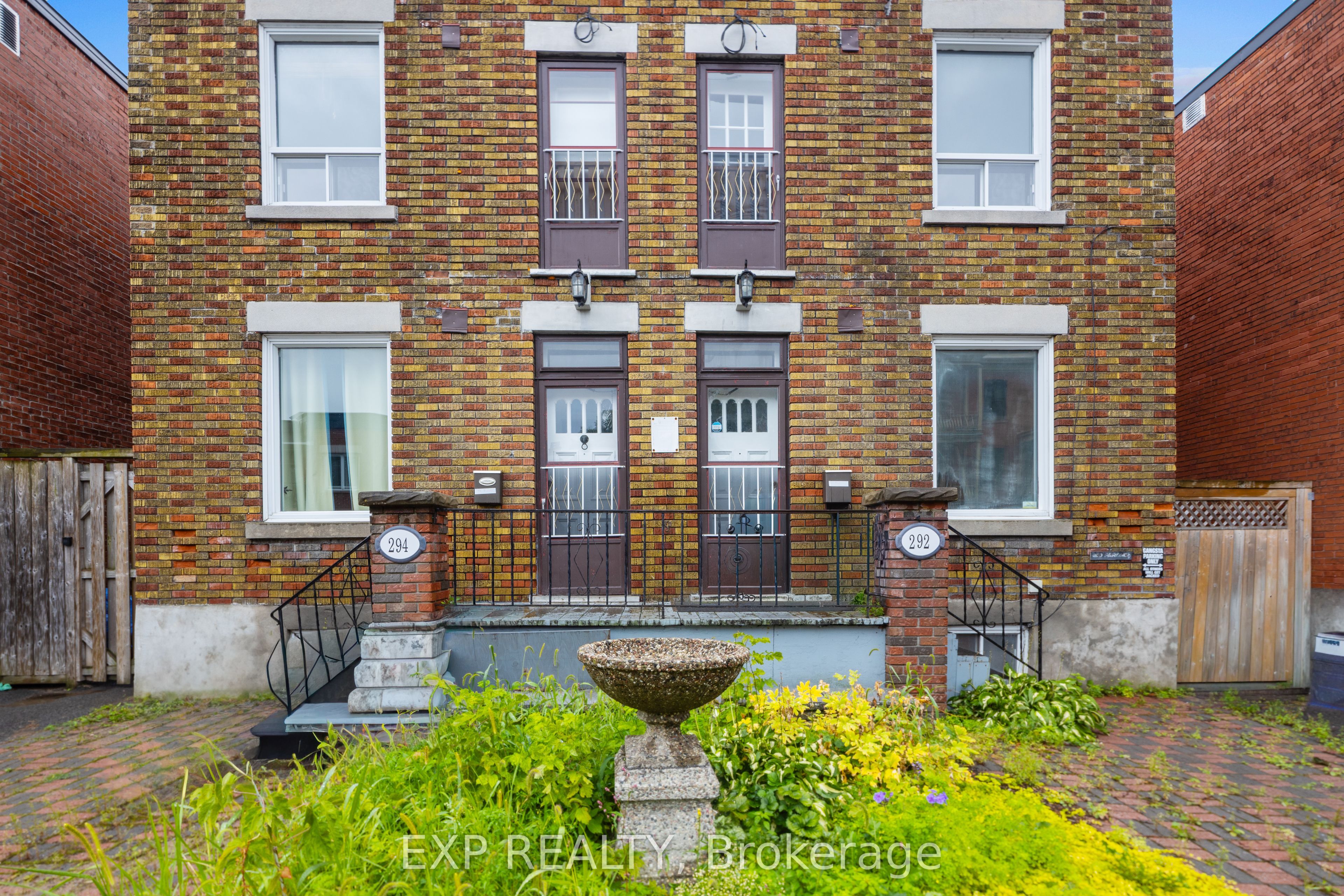 292-294 Clarence Street Property Photo 2