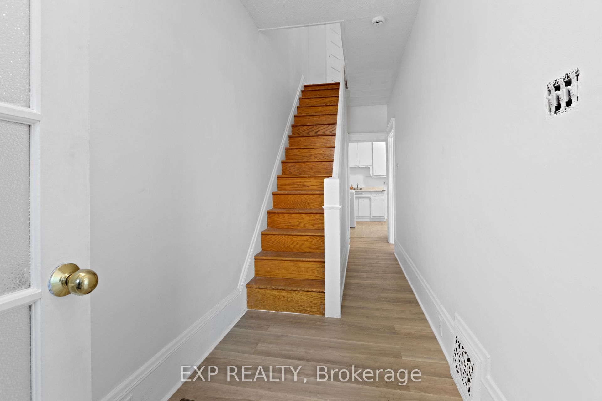 292-294 Clarence Street Property Photo 5