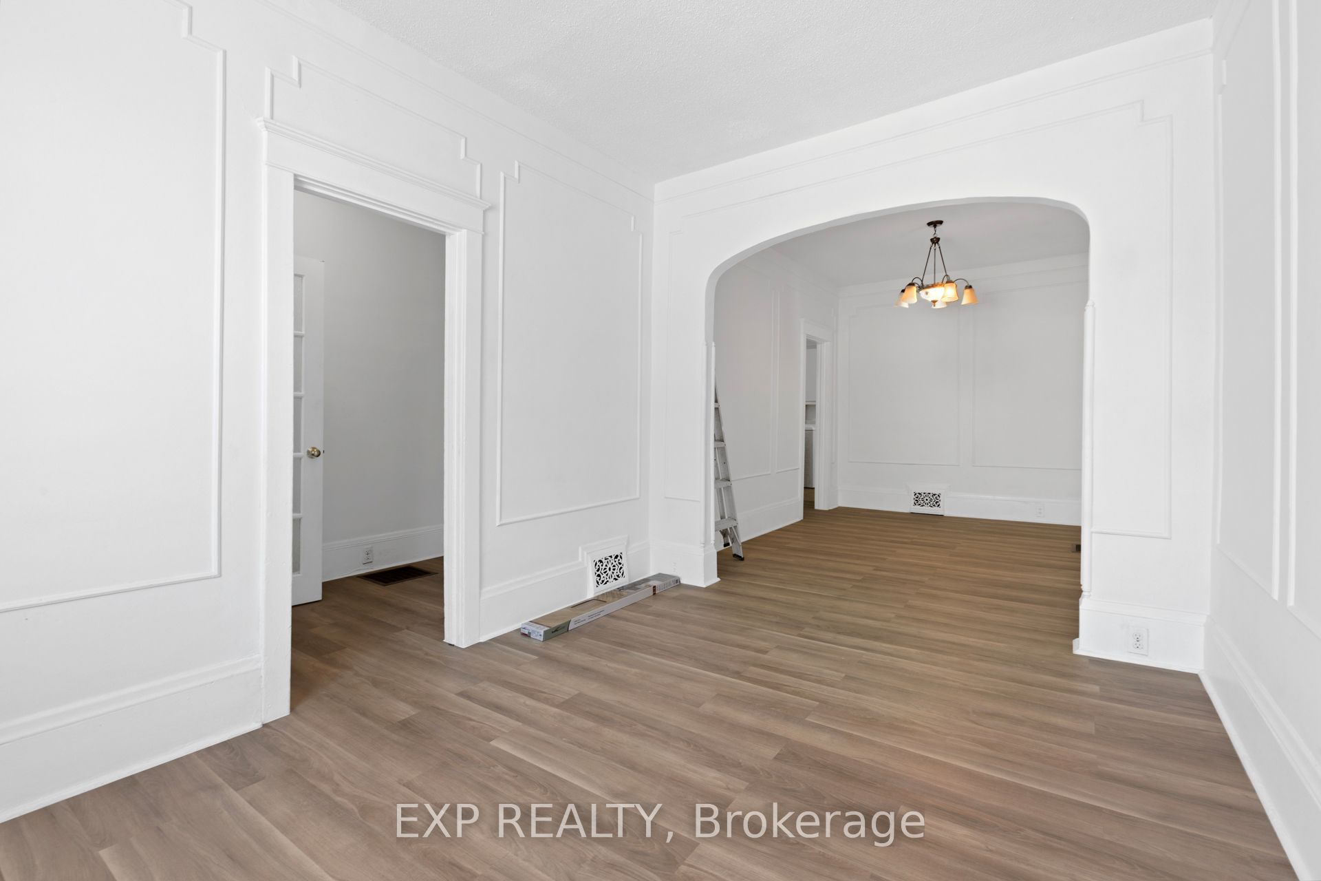 292-294 Clarence Street Property Photo 6