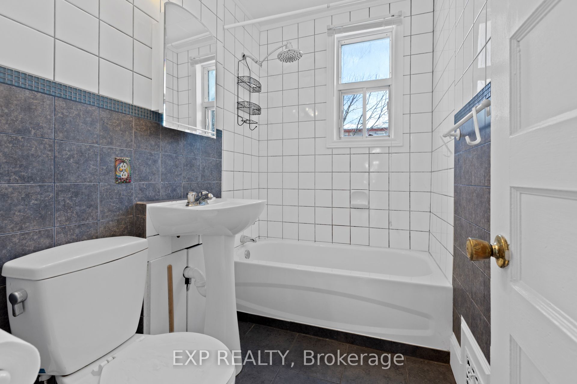 292-294 Clarence Street Property Photo 14