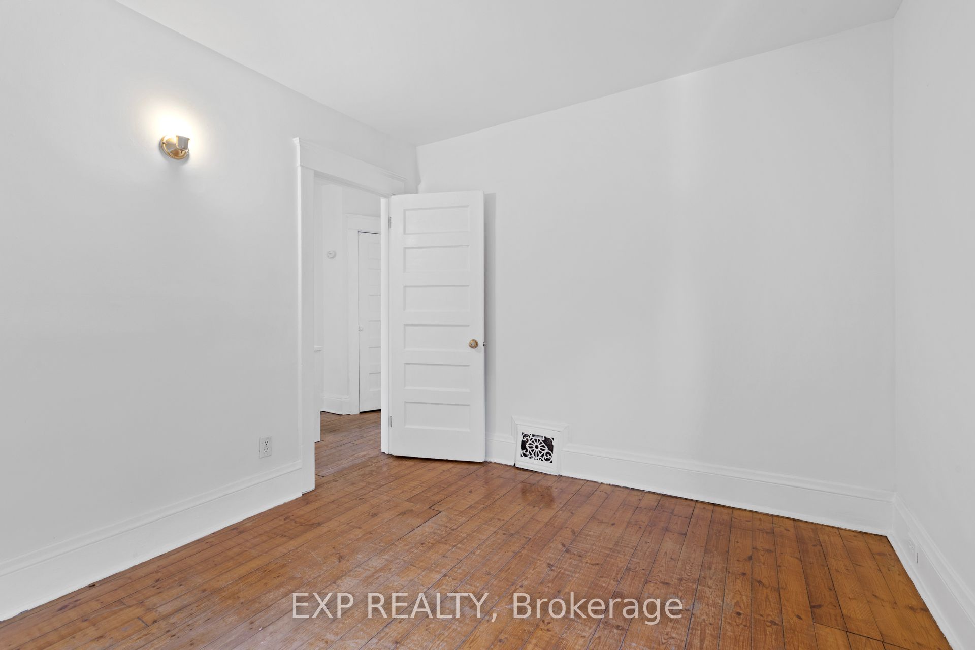 292-294 Clarence Street Property Photo 17