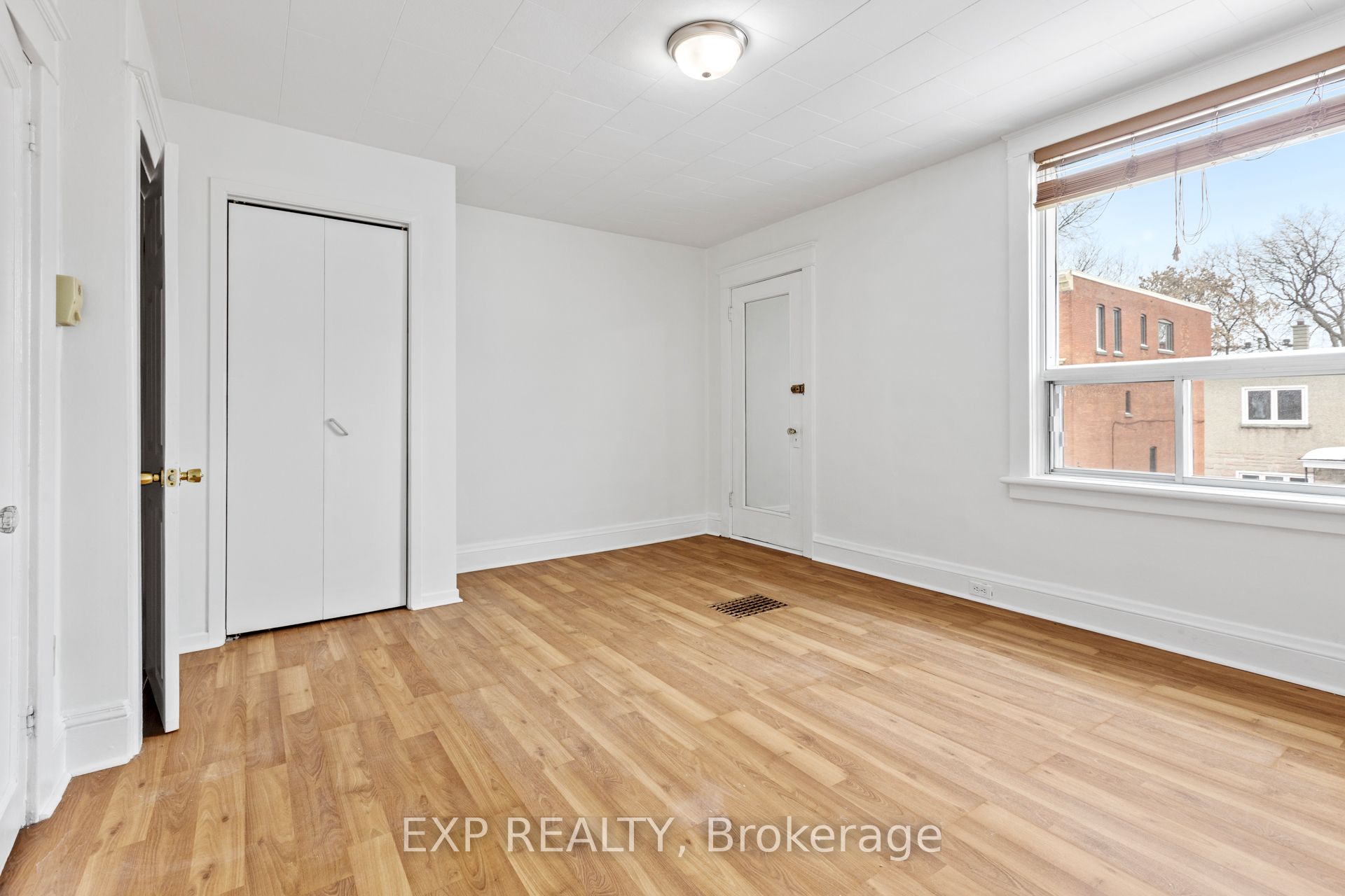 292-294 Clarence Street Property Photo 34