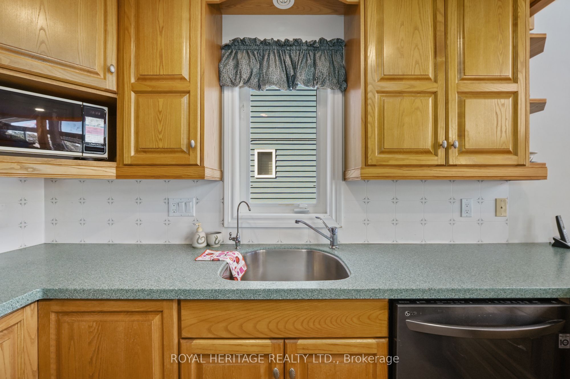 66 6-7th Line Property Photo 10