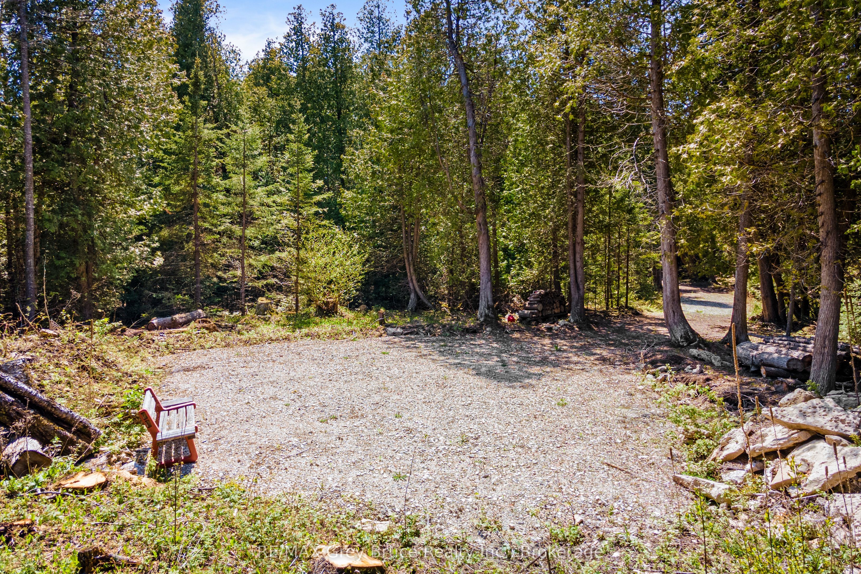 228 Corey Crescent Property Photo 4