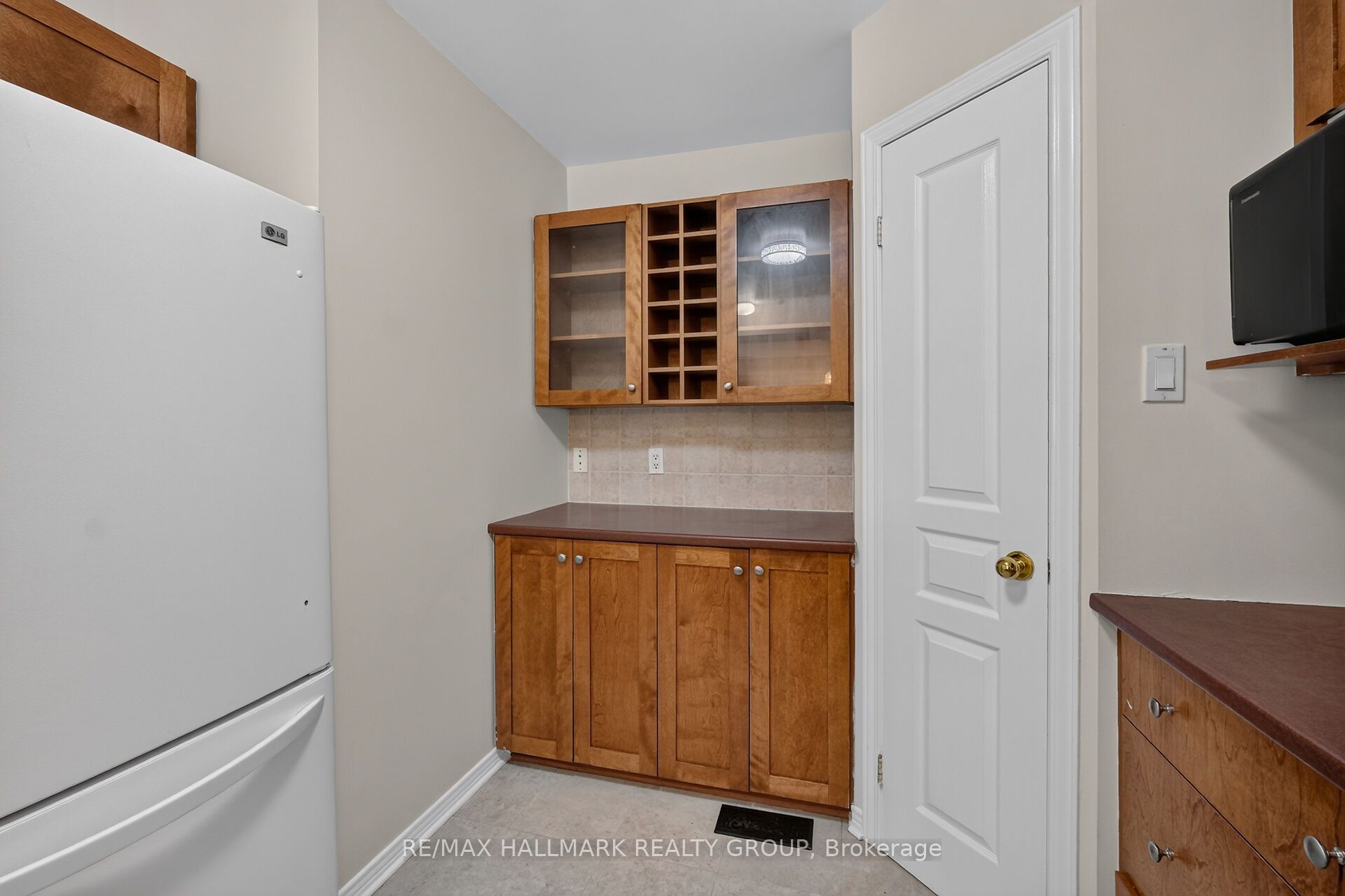 24 Gray Crescent Property Photo 10