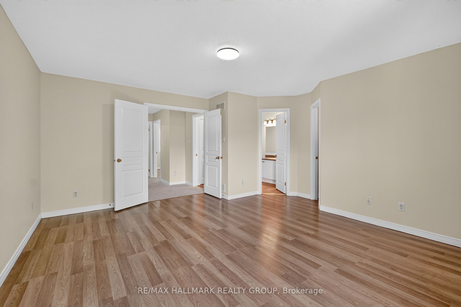 24 Gray Crescent Property Photo 18