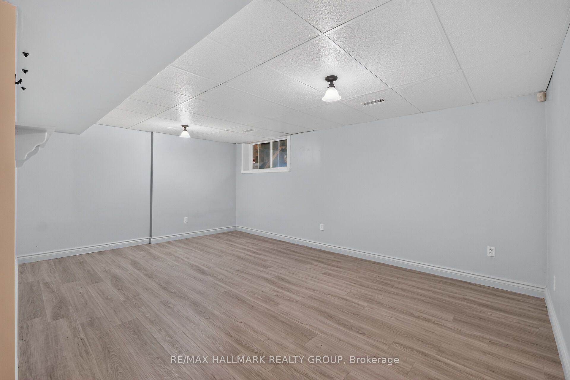 24 Gray Crescent Property Photo 27