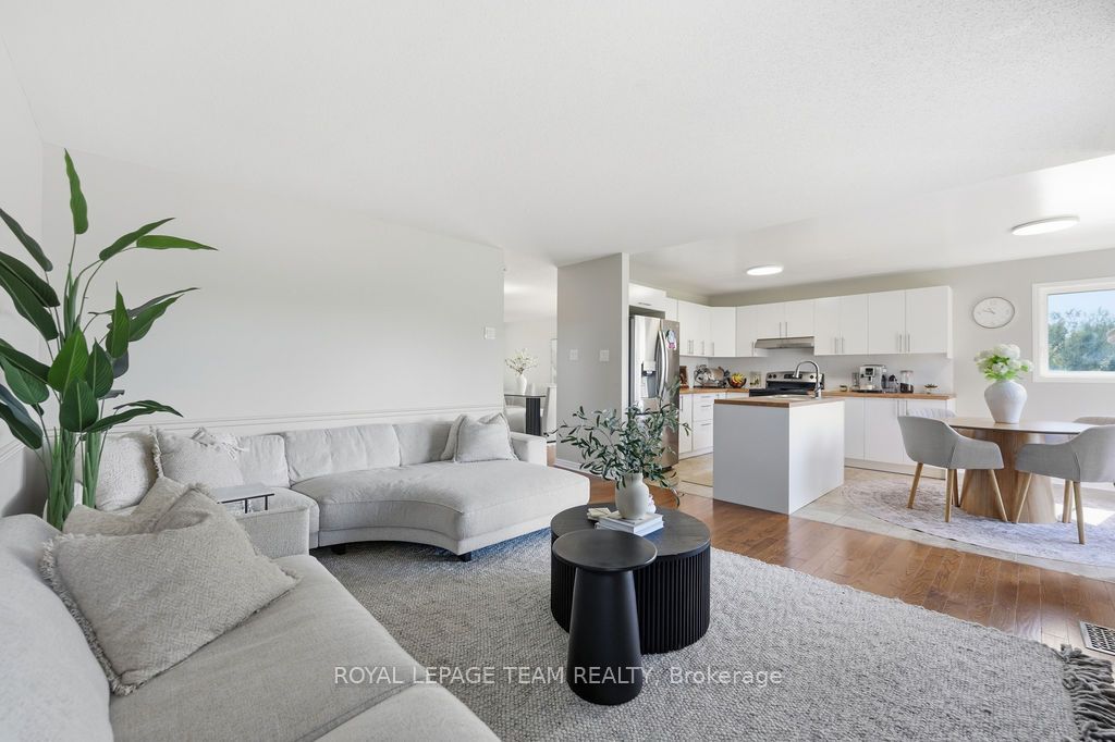 195 Harbour View Street Property Photo 12