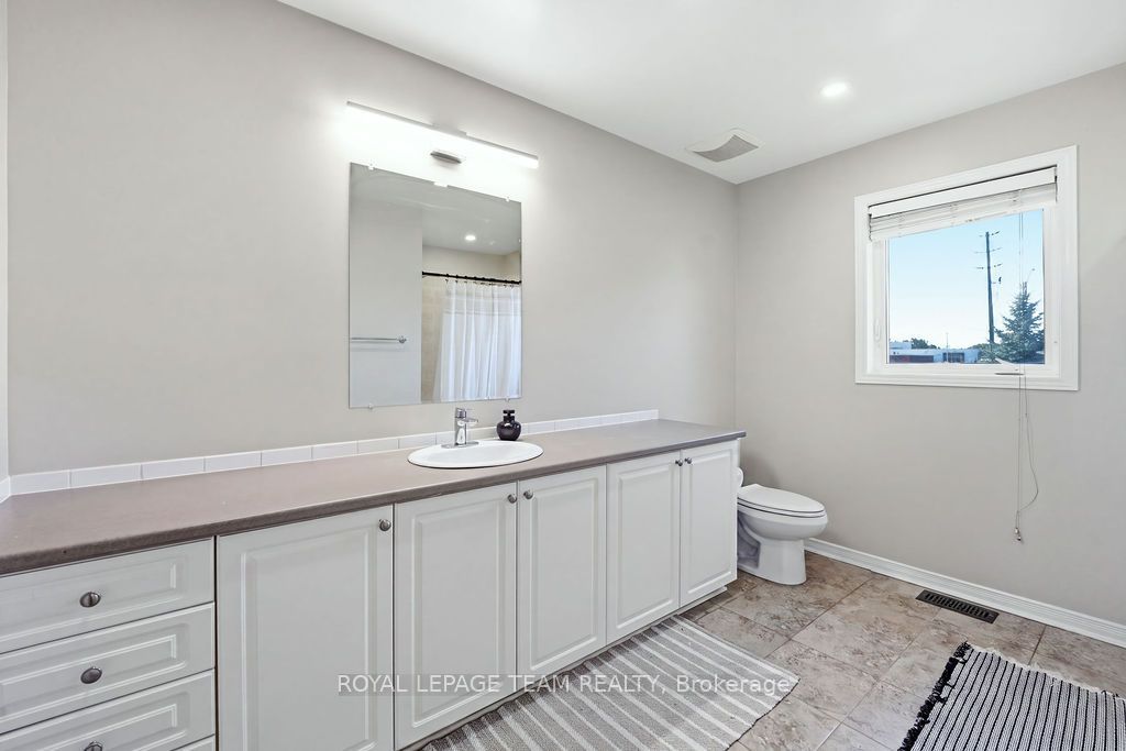 195 Harbour View Street Property Photo 33