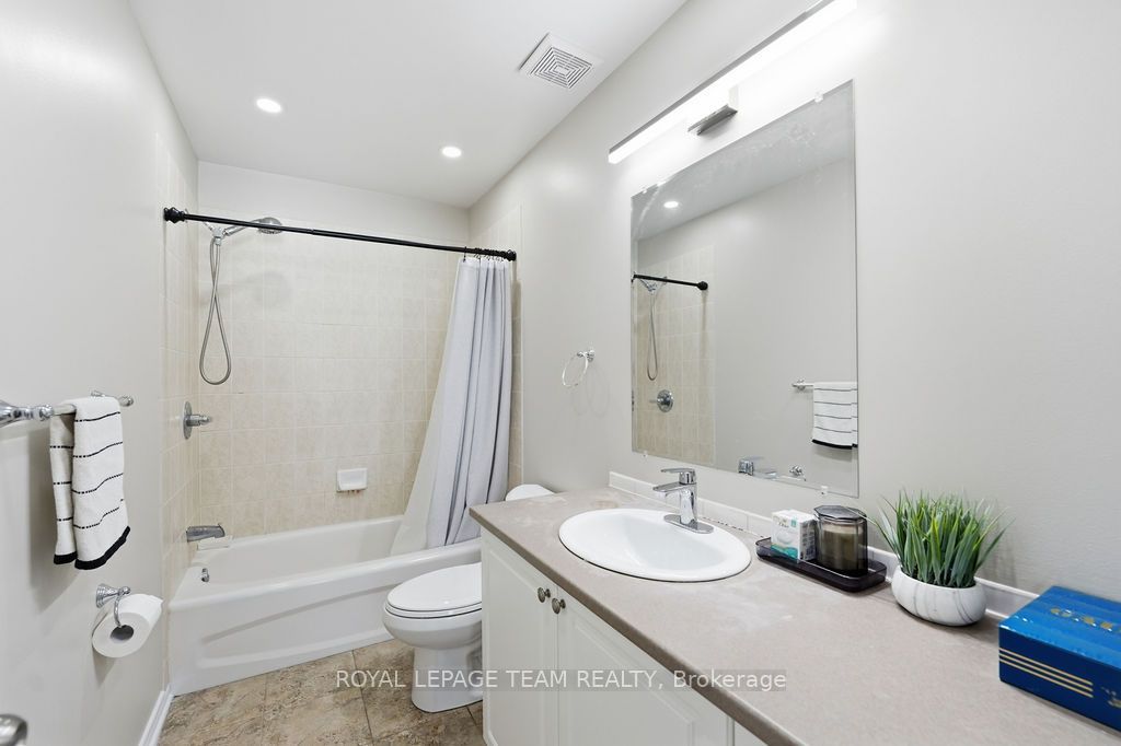 195 Harbour View Street Property Photo 34