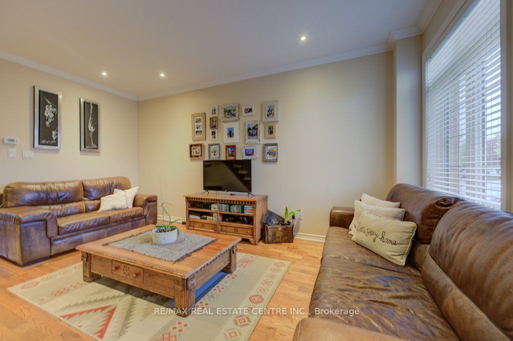 28 Glendarling Crescent Property Photo 4