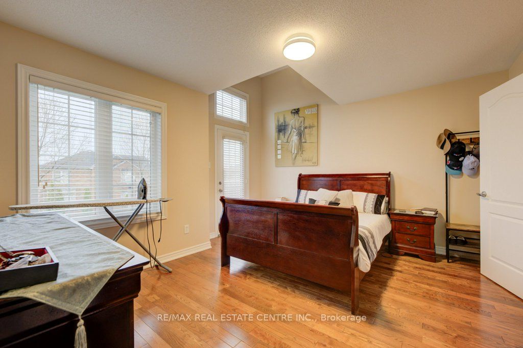 28 Glendarling Crescent Property Photo 18