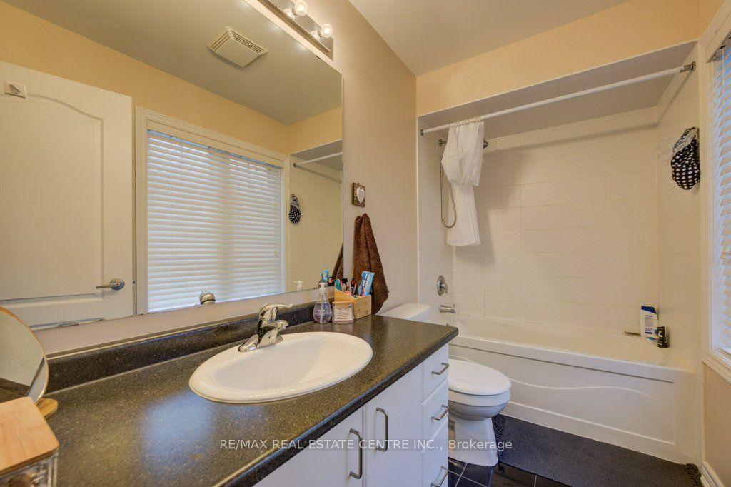 28 Glendarling Crescent Property Photo 19