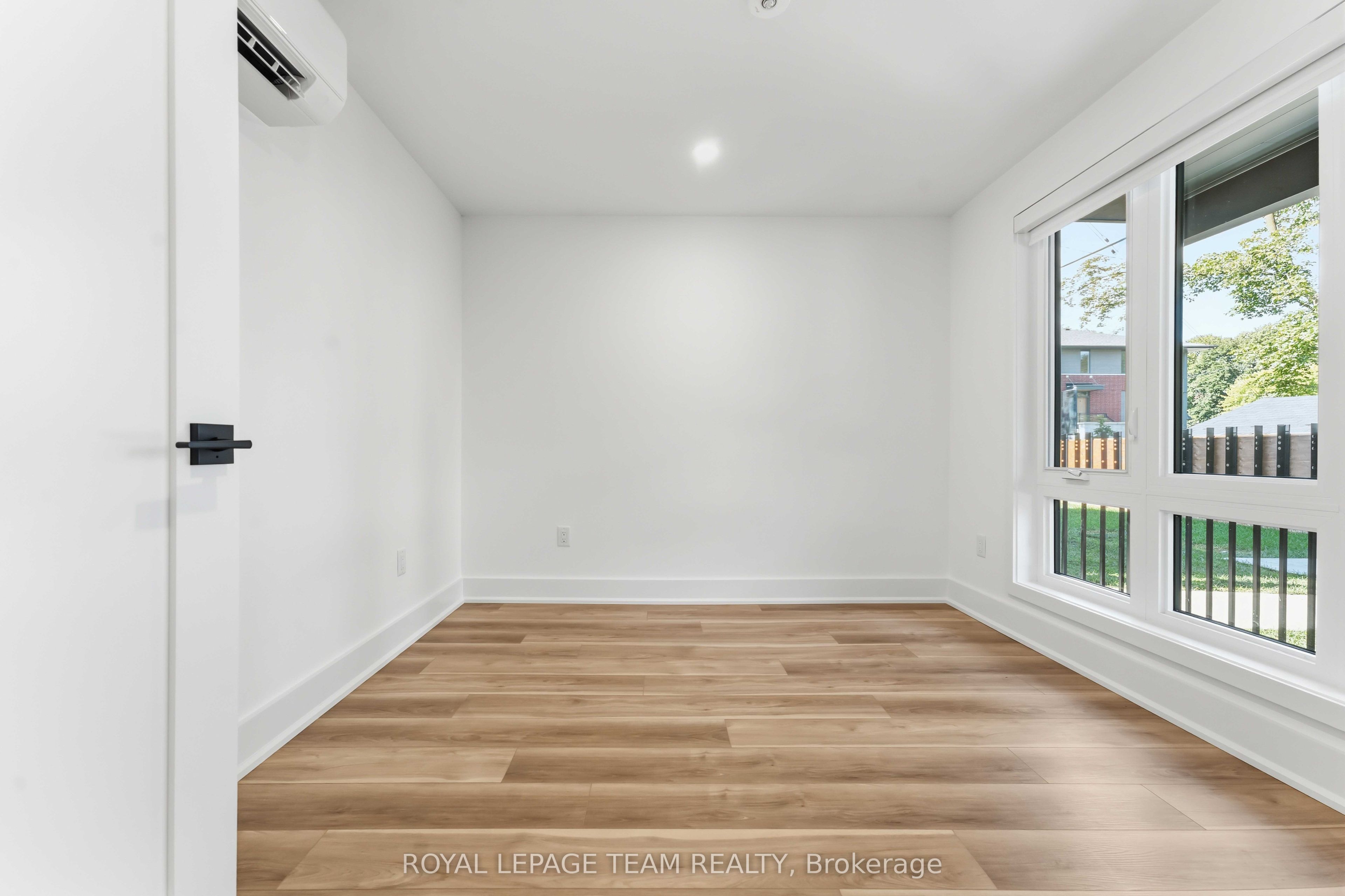 549 Melbourne Avenue 4 Property Photo 10