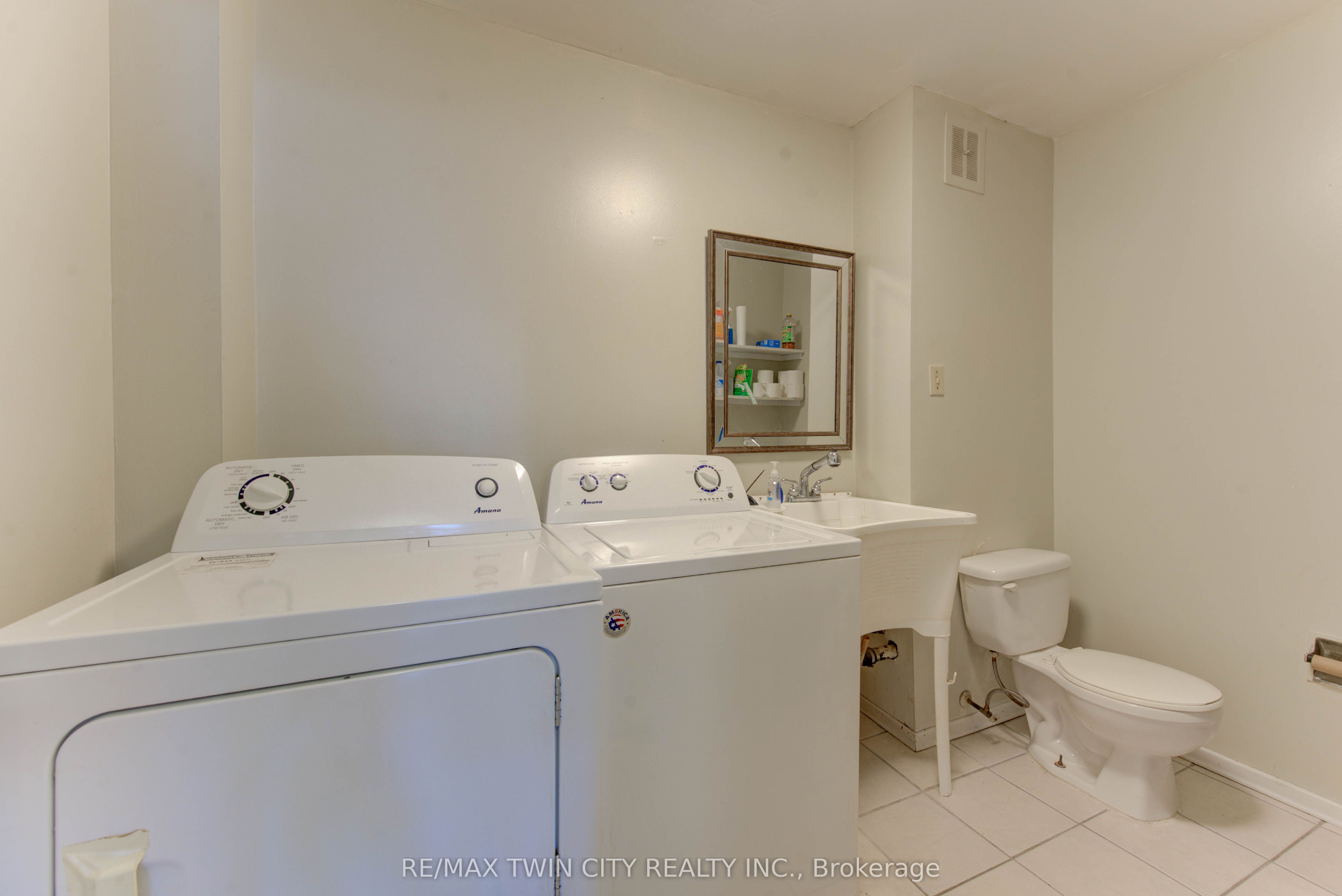 14 Williamsburg Road 47 Property Photo 23