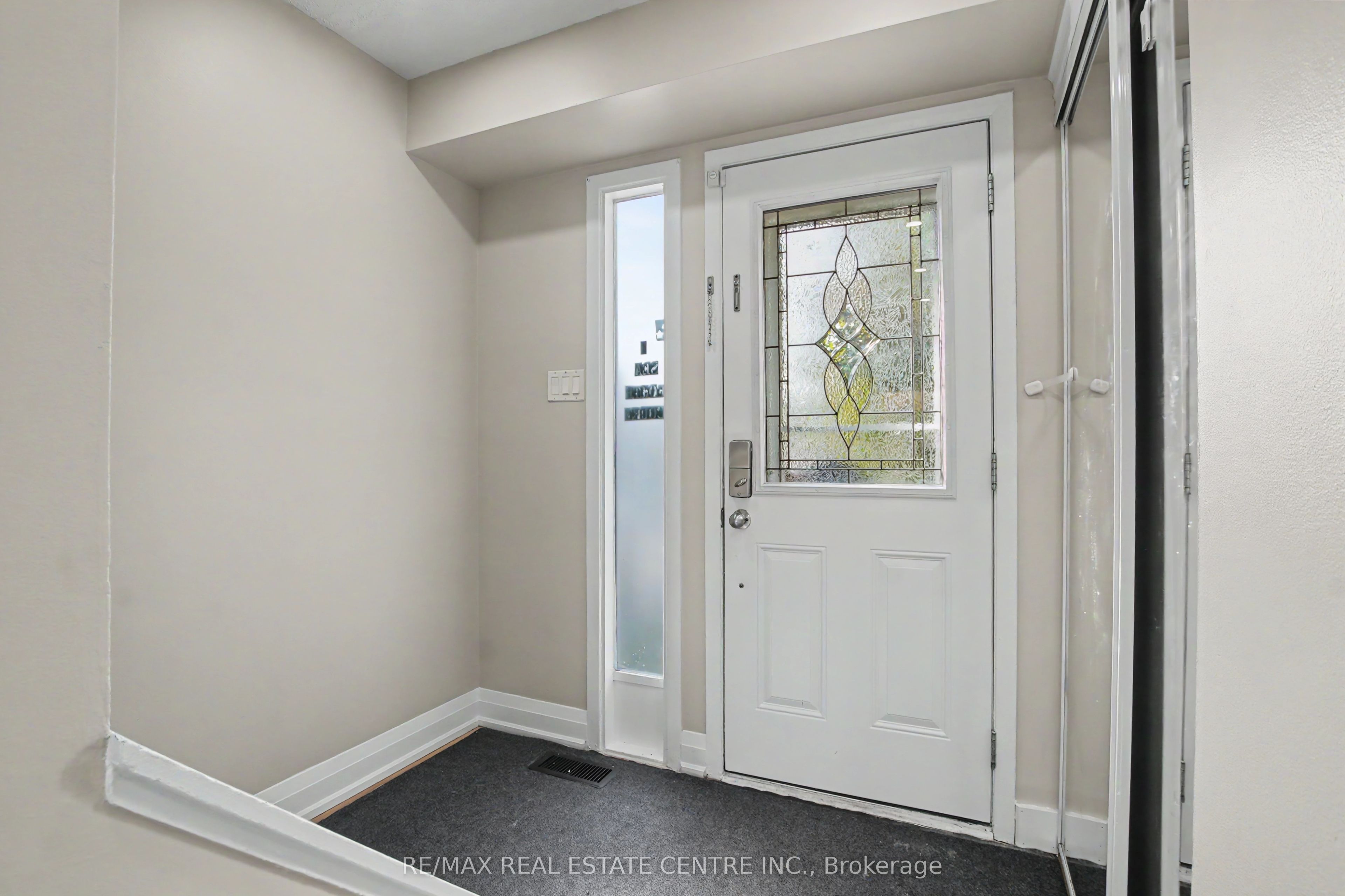 4 Seaforth Court Property Photo 4