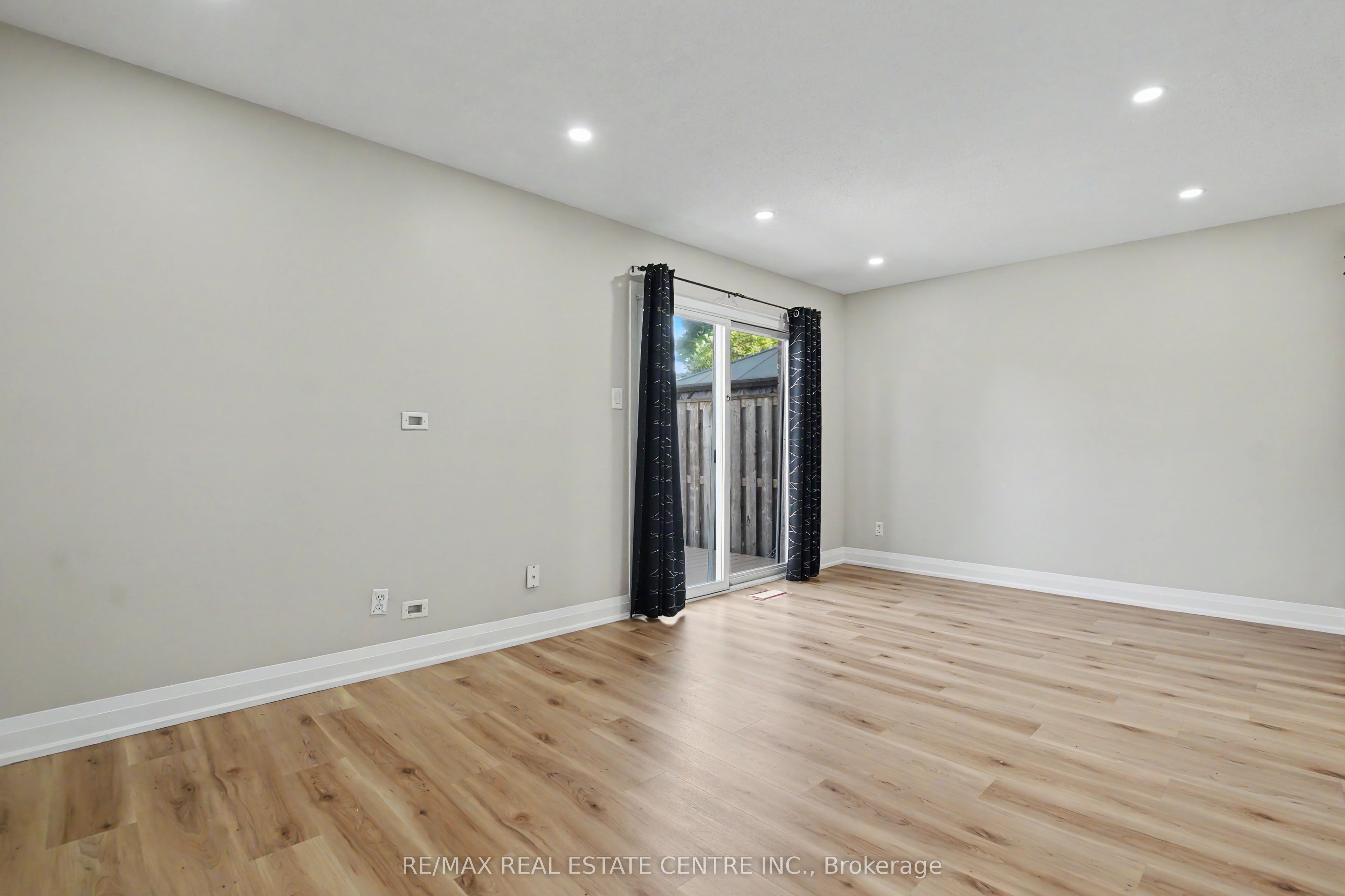 4 Seaforth Court Property Photo 13