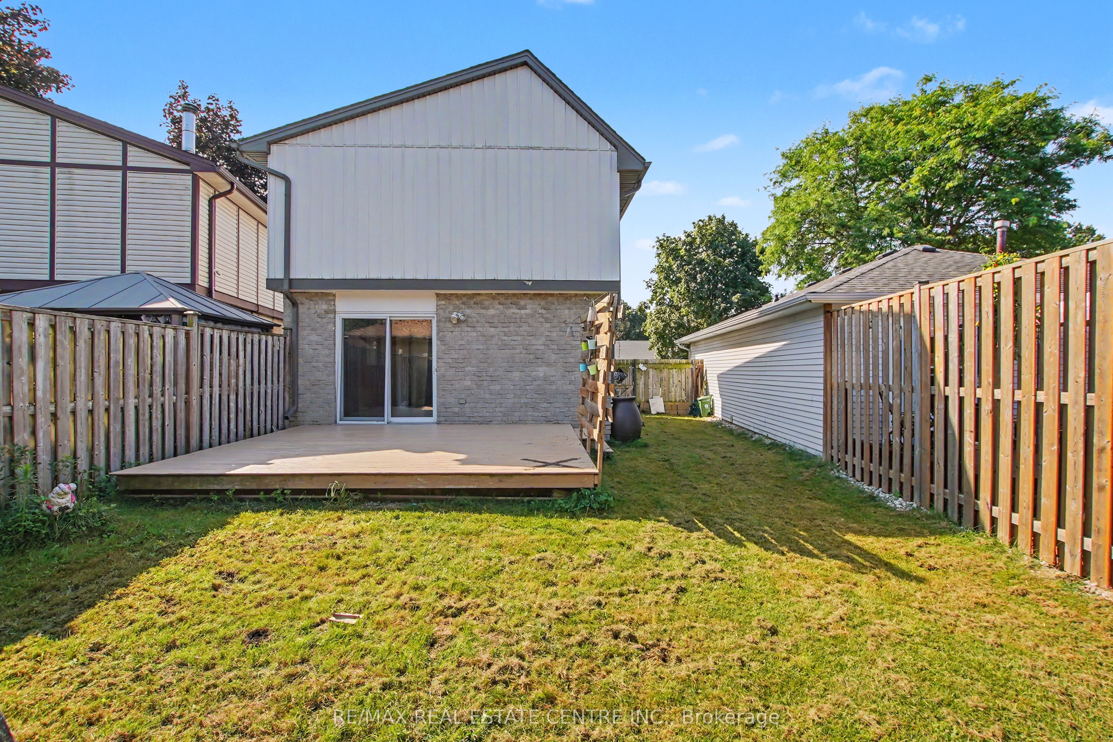 4 Seaforth Court Property Photo 29