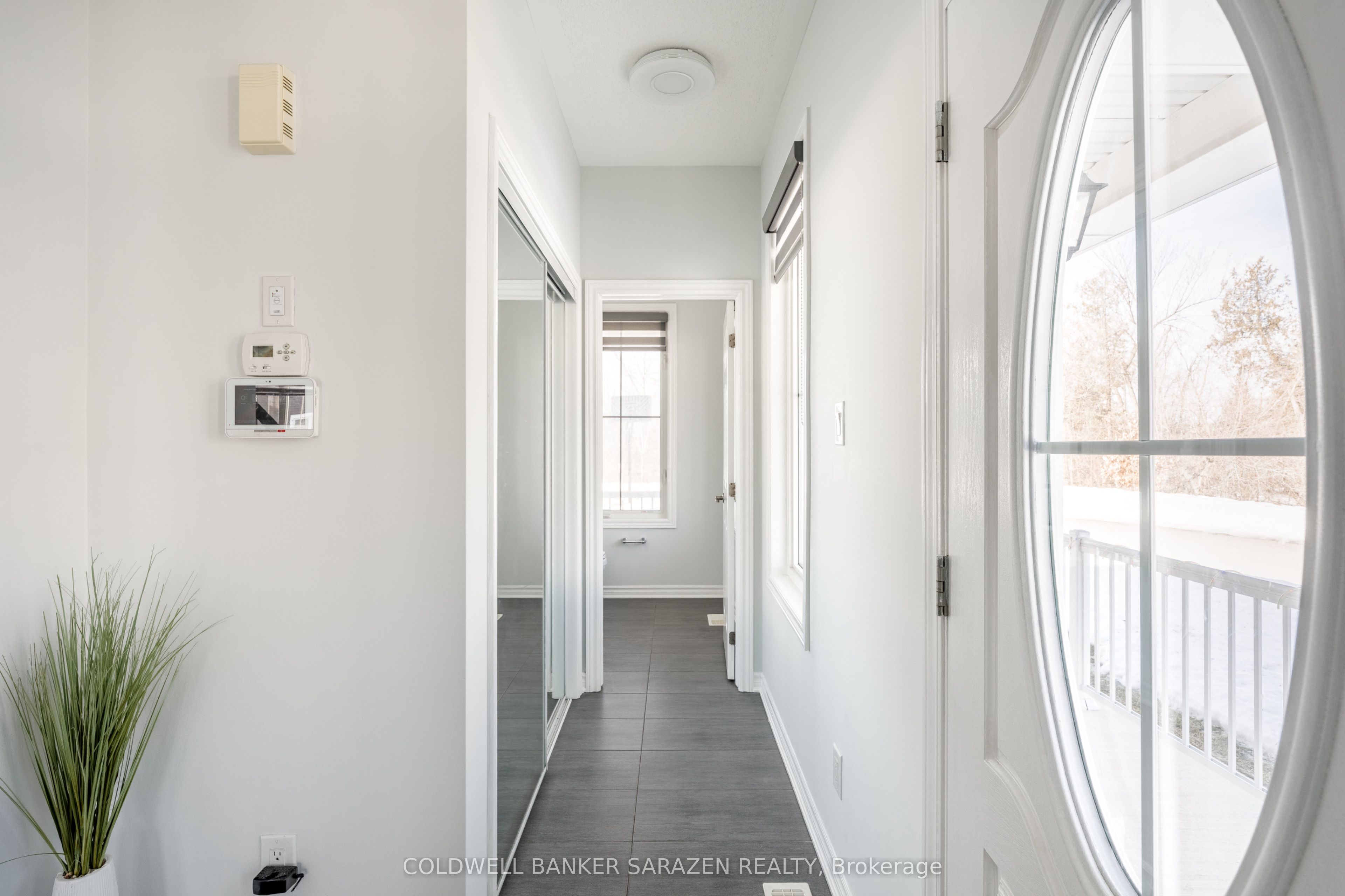 677 Broad Cove Crescent Property Photo 4