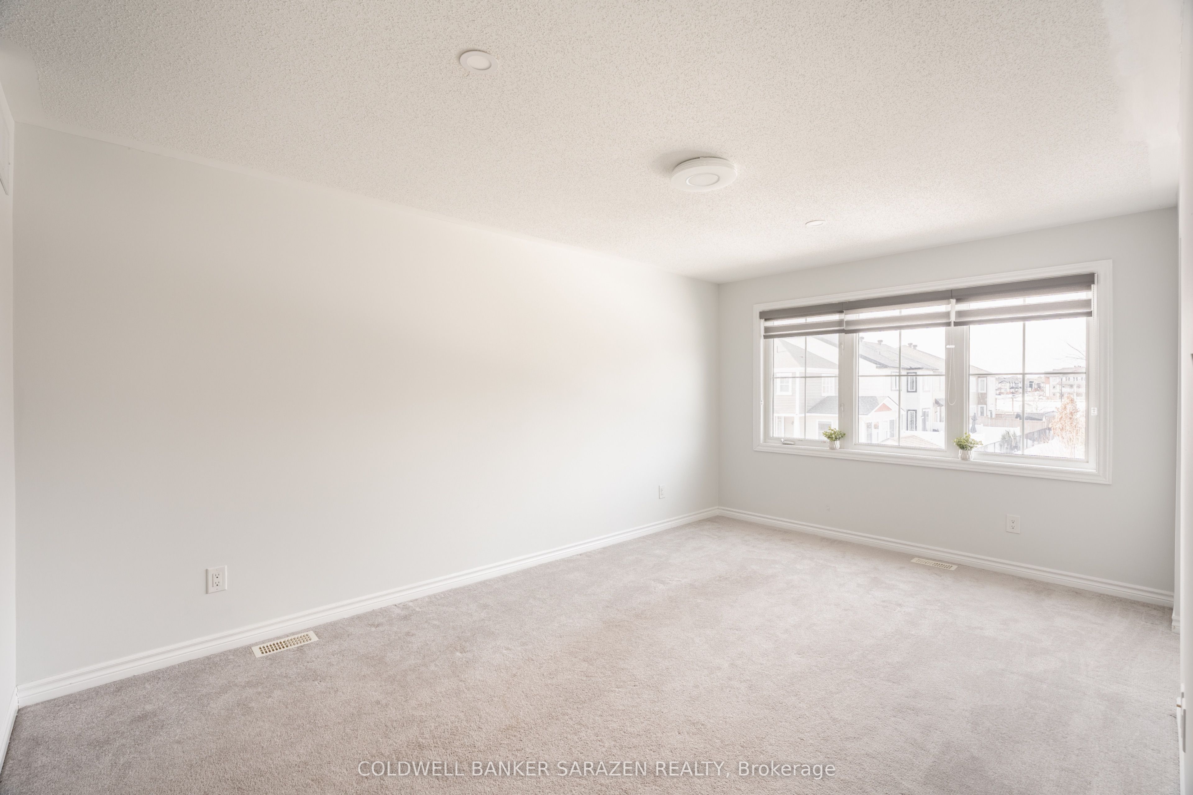 677 Broad Cove Crescent Property Photo 29
